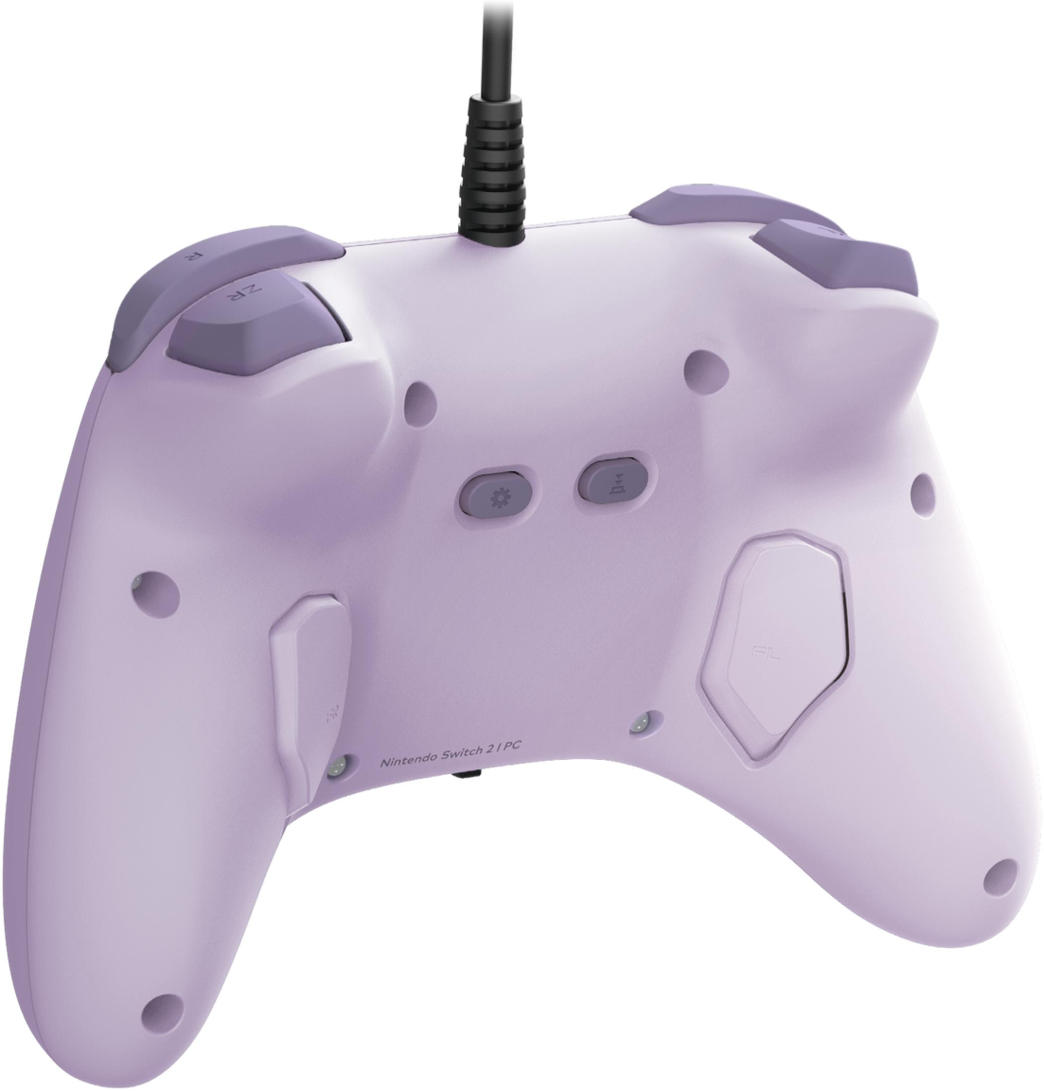 Lawendowy kontroler z fioletowymi przyciskami i czarnym kablem.