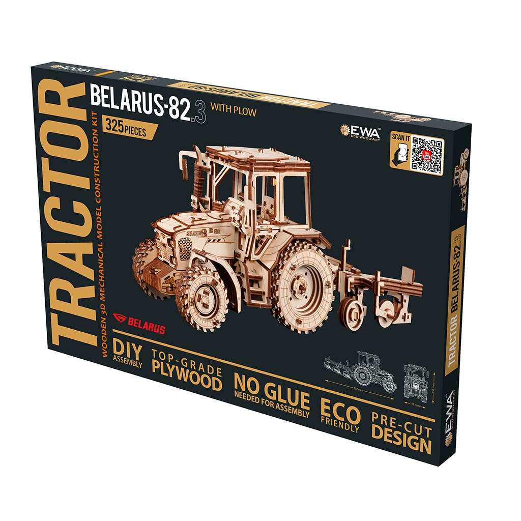 Holz-3D-Modellbausatz eines Belarus-82.3 Traktors mit Pflug. Enthält 325 Teile.