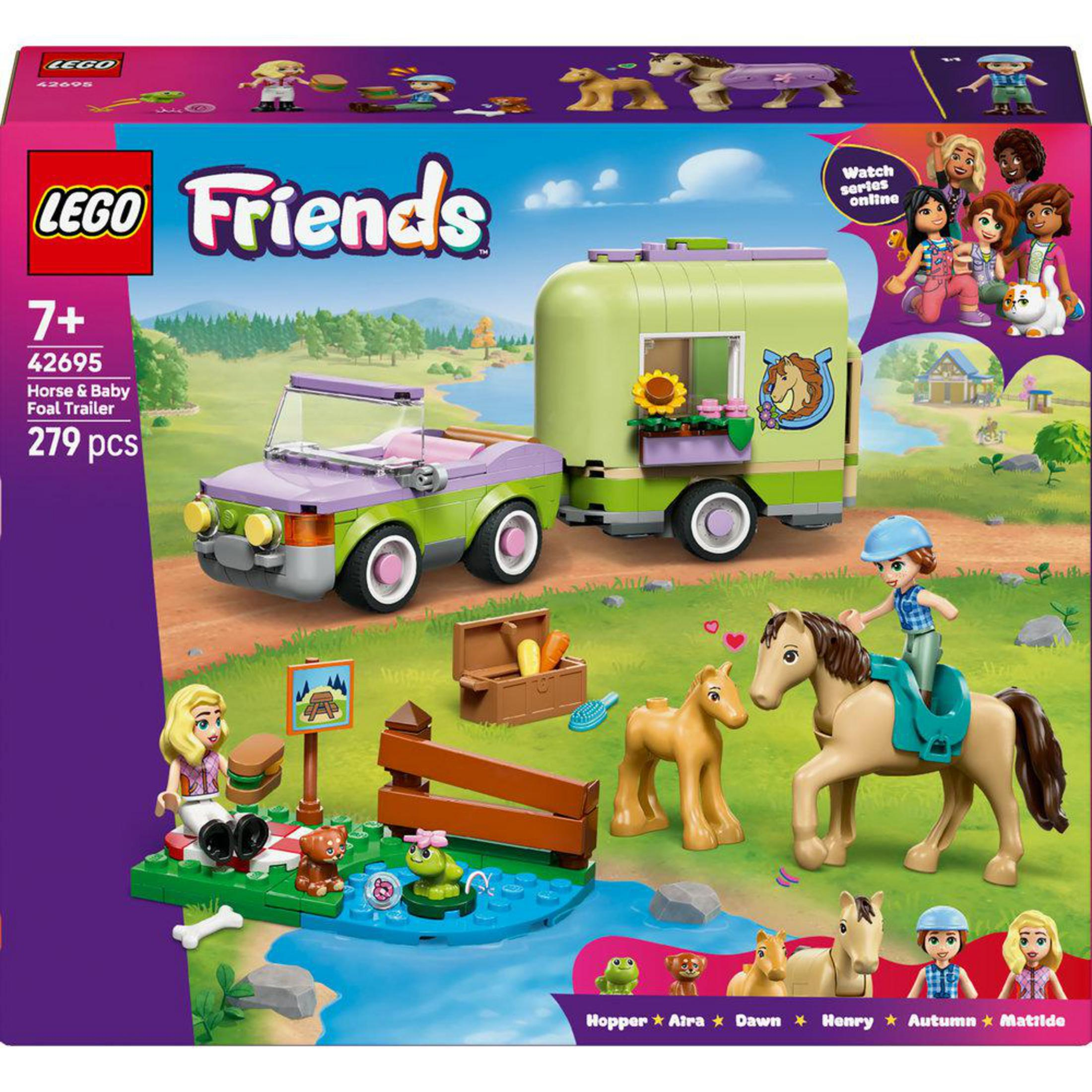 LEGO Friends oyuncağı: manzarada araba, römork, atlar, figürler ve aksesuarlar.