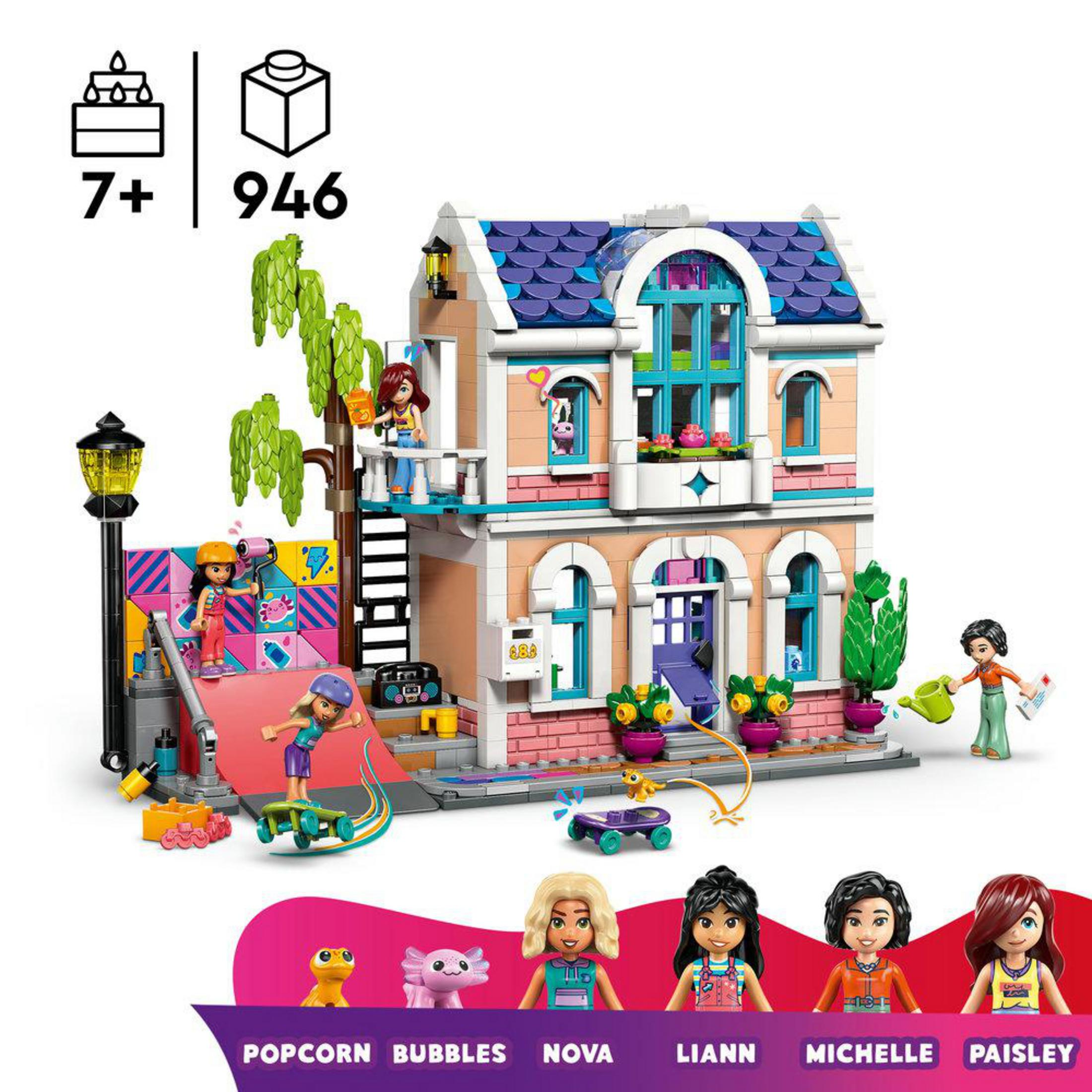 Casa Lego Friends con figuras, monopatín, lámpara y accesorios exteriores.