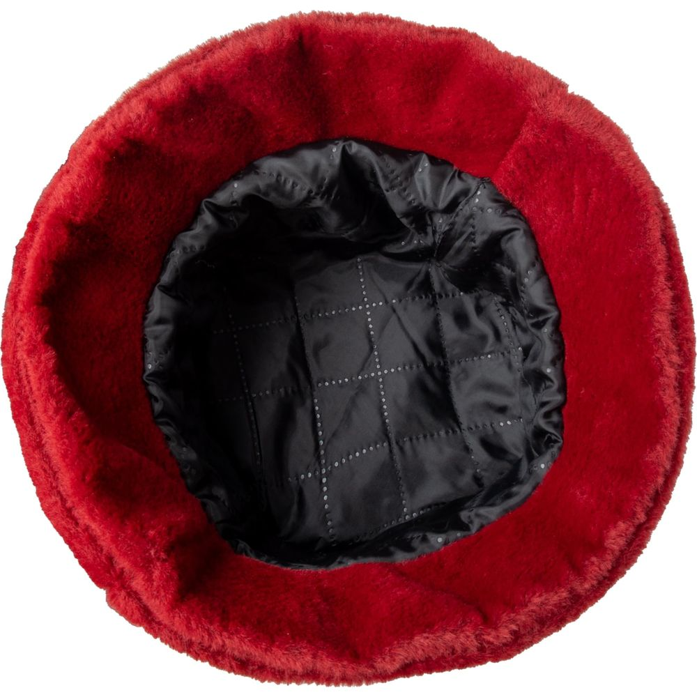 Roter Kunstpelz-Eimerhut mit schwarzem, gestepptem Innenfutter.
