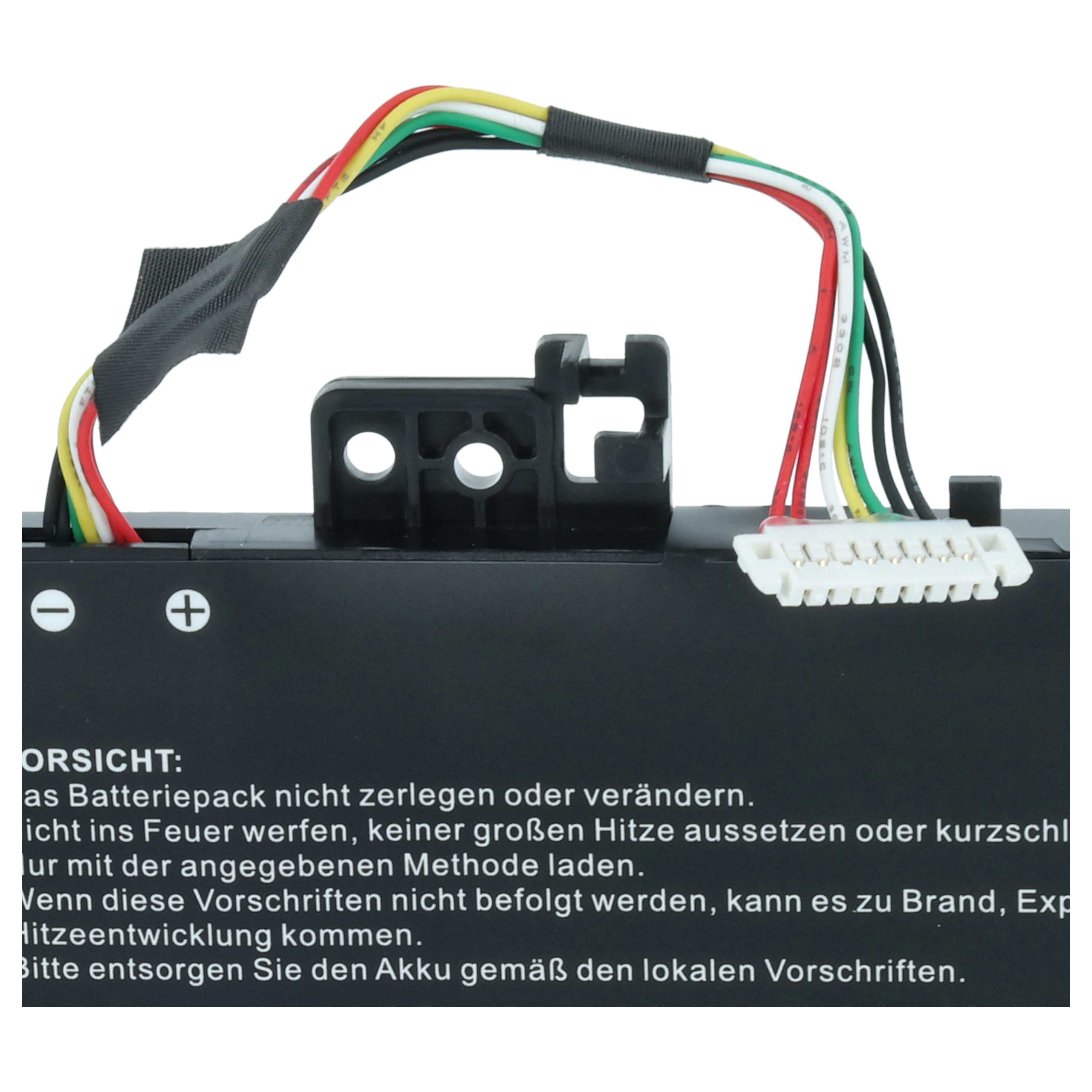 Nahaufnahme eines schwarzen Akkus mit farbigen Kabeln und einem weißen Stecker.