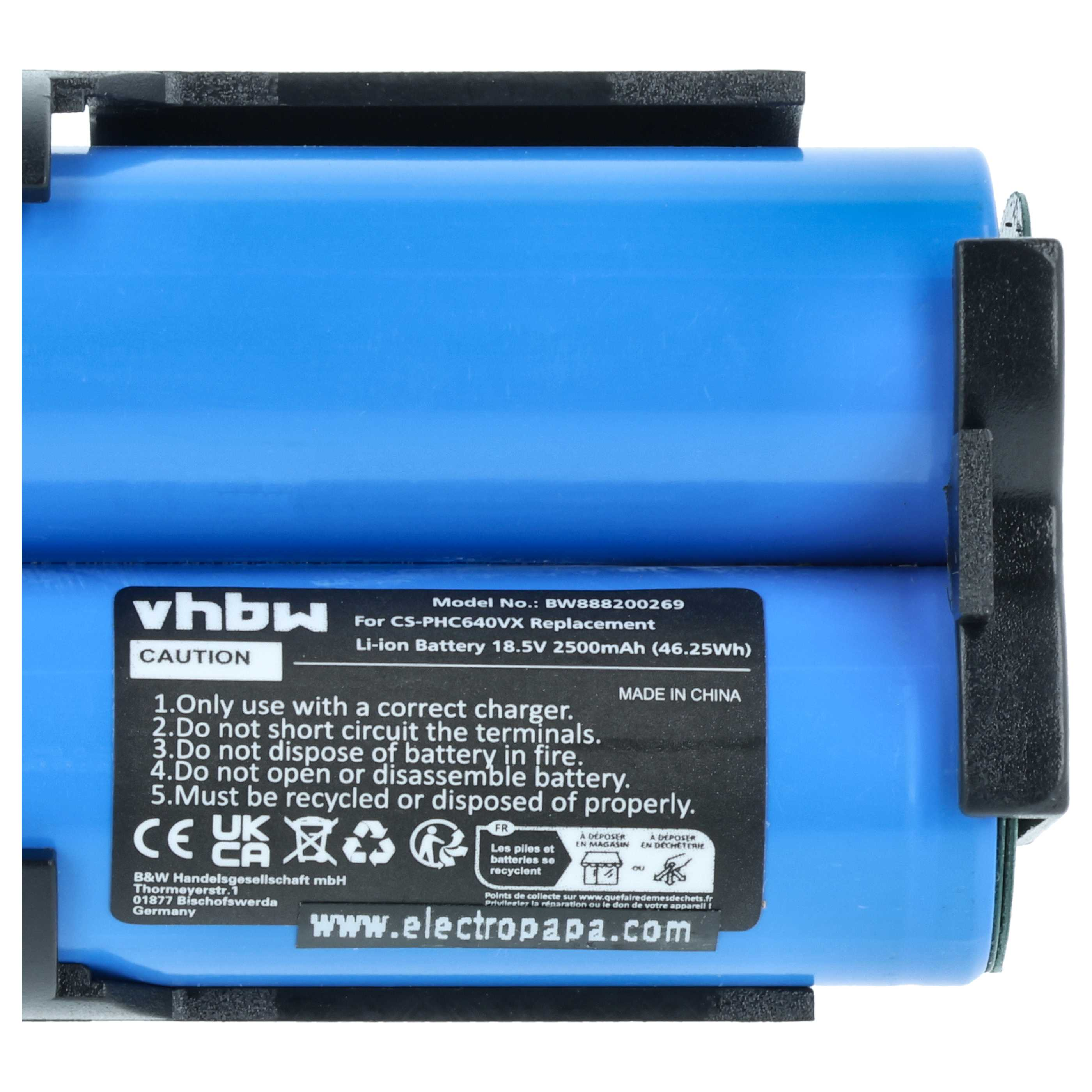 Blauer Li-Ionen-Akku mit Warnhinweisen und technischen Daten. Hergestellt in China.