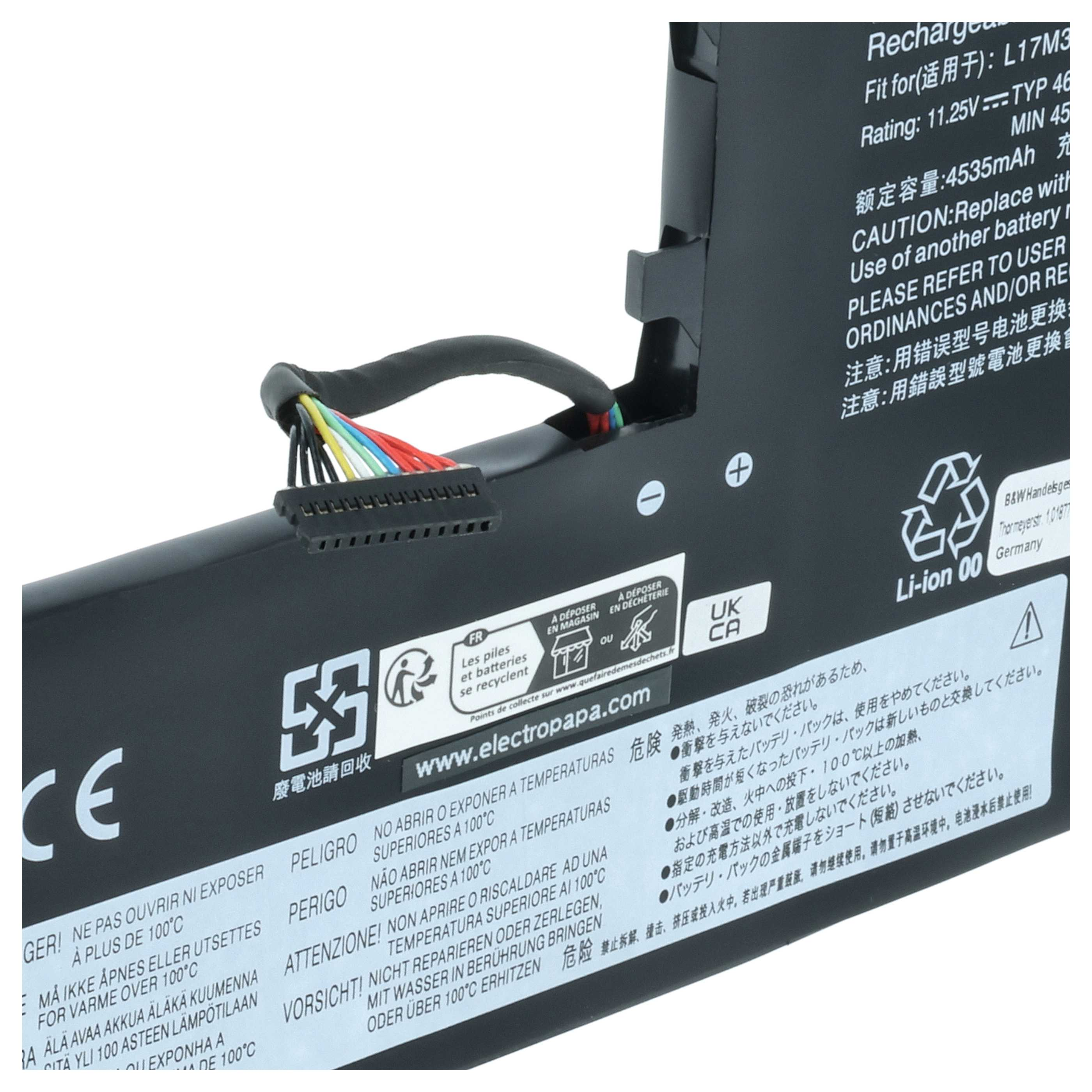 Schwarzer Laptop-Akku mit Kabeln, Warnhinweisen und Recycling-Symbolen.