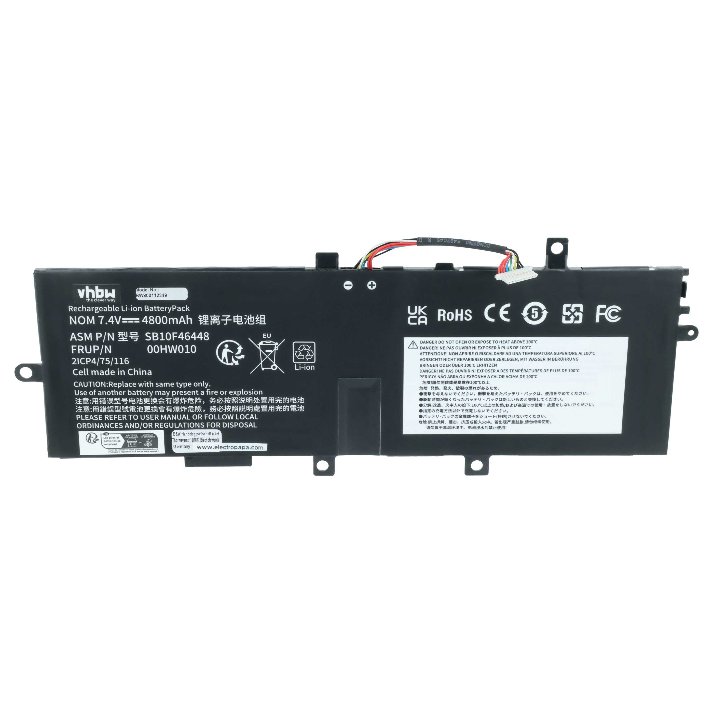 Ein schwarzer Li-Ion-Akku mit Kabeln und verschiedenen Warnhinweisen.