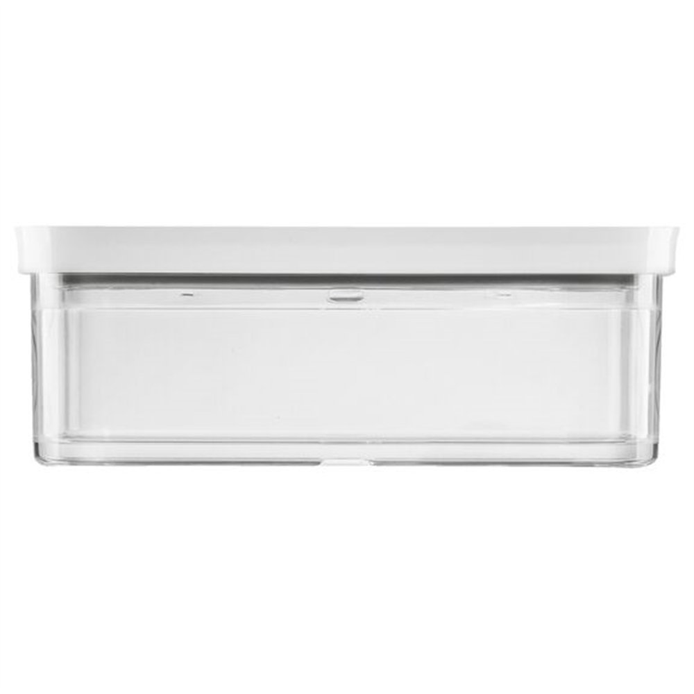 Un recipiente transparente con tapa blanca, lleno de agua.