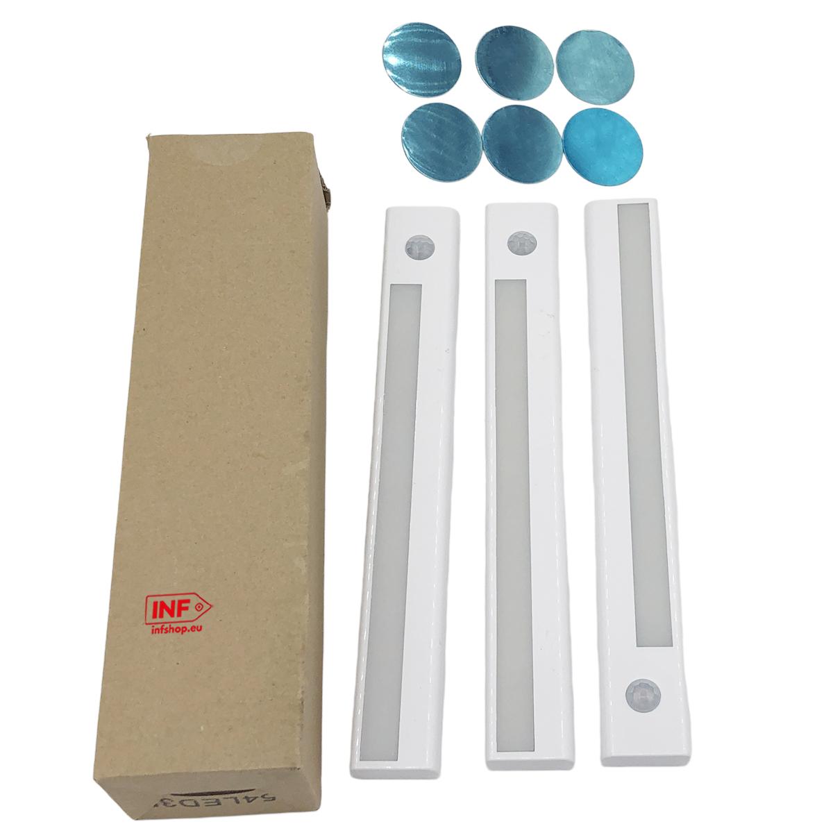 Een kartonnen doos, drie LED-lampen en zes ronde stickers op witte ondergrond.