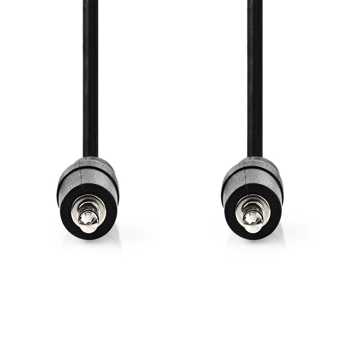 Zwei schwarze Kabel mit silbernen Steckern und schwarzen Griffen auf weißem Hintergrund.