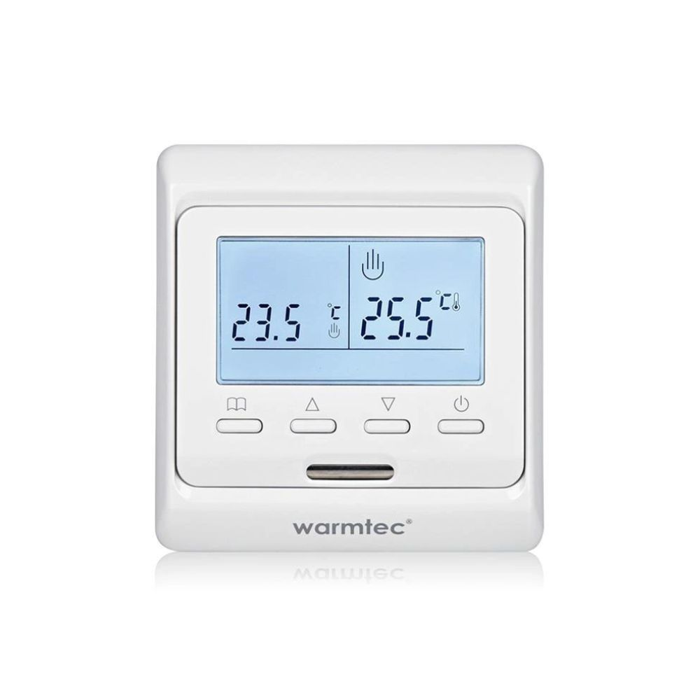 Biały termostat cyfrowy z niebieskim ekranem wyświetlającym 23,5 i 25,5 stopni Celsjusza oraz logo „warmtec”.
