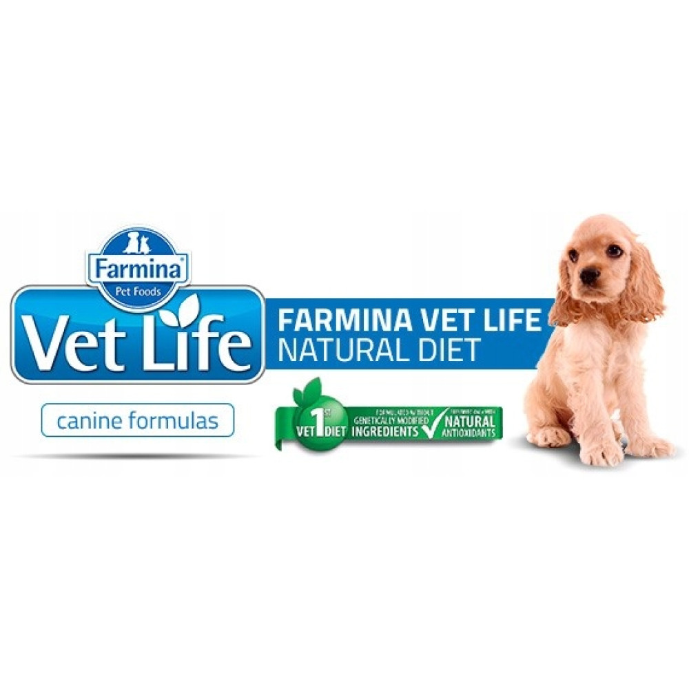 Jasnobrązowy szczeniak siedzi obok logo Farmina Vet Life Natural Diet z napisem "canine formulas".