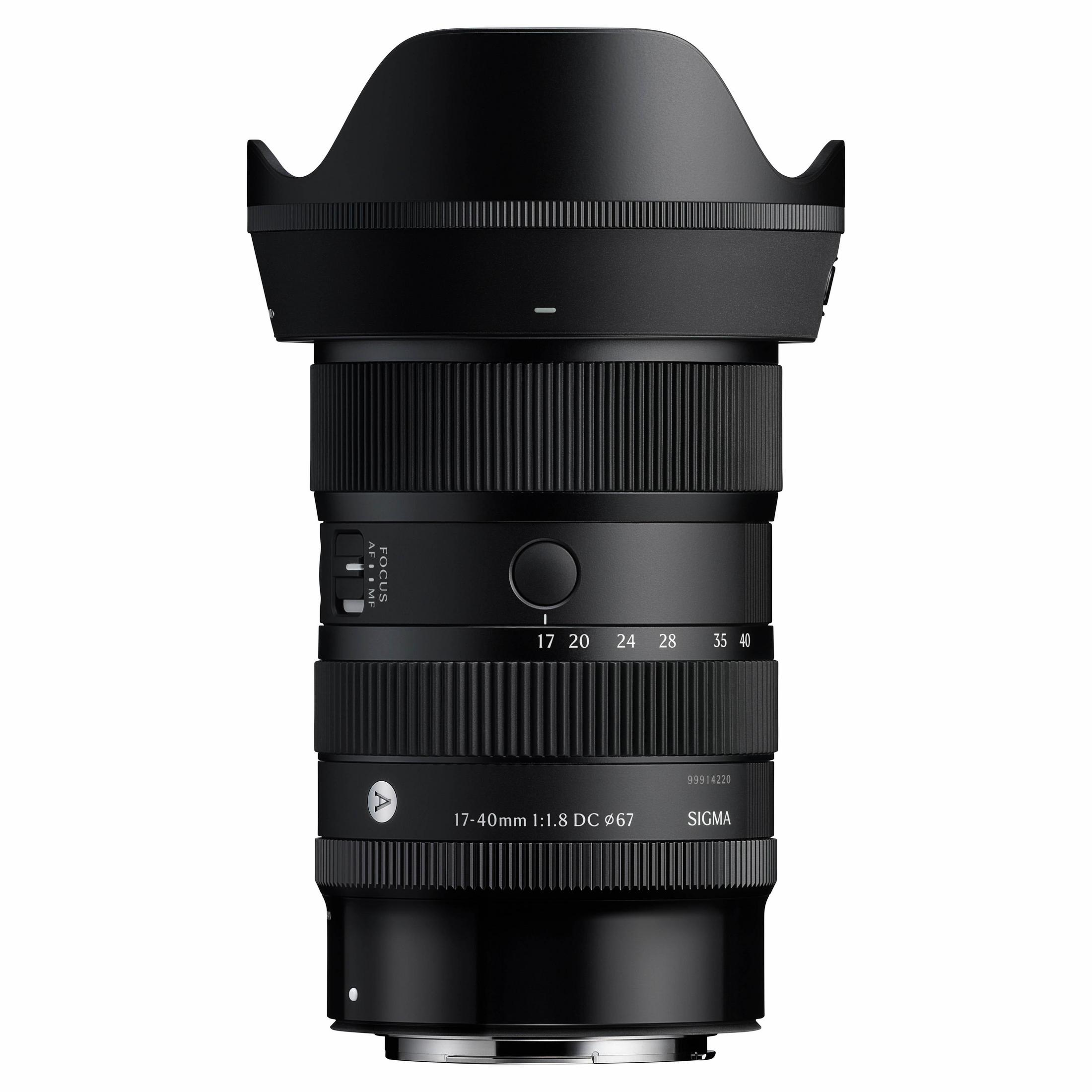 Ein schwarzes SIGMA 17-40mm 1:1.8 DC Objektiv mit Fokus- und Zoomringen.