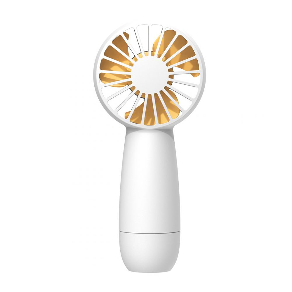 Ein weißer Handventilator mit goldenen Rotorblättern, auf weißem Hintergrund.