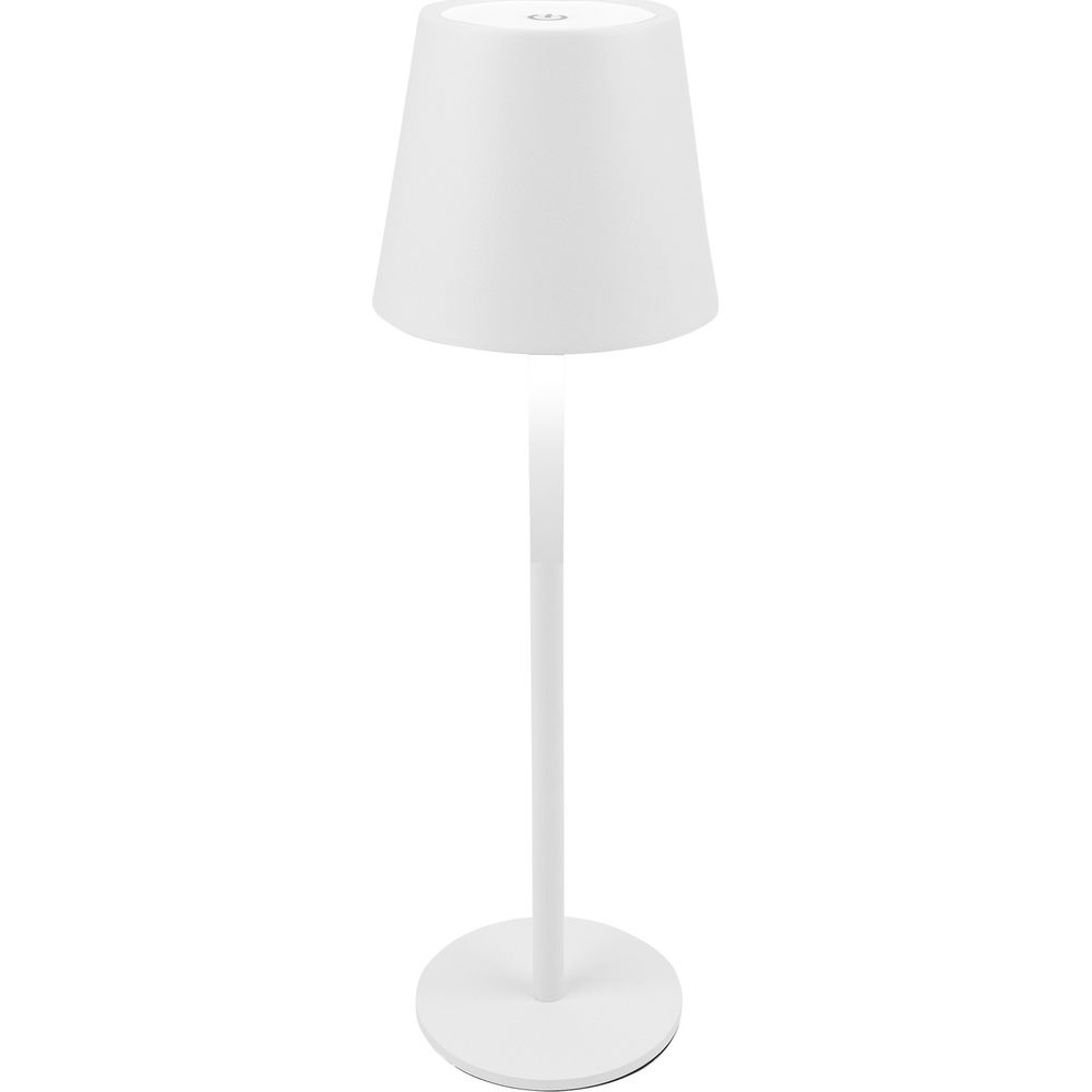Eine weiße Lampe mit kegelförmigem Schirm und rundem Fuß auf weißem Hintergrund.