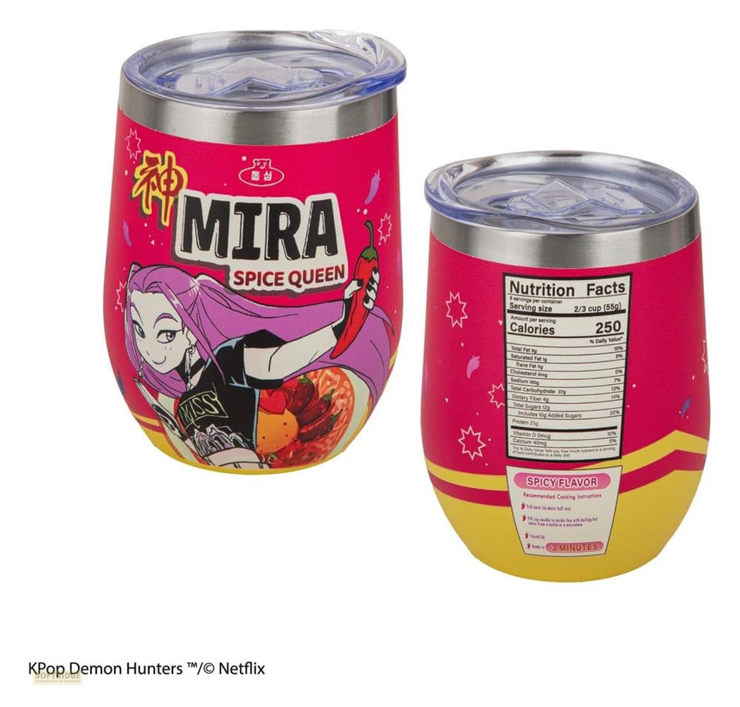 Un vaso con arte de anime y datos nutricionales. Un vaso con arte de anime.