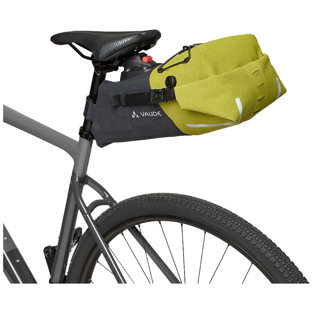 Sacoche de vélo grise sous la selle, avec sac jaune et réflecteurs.