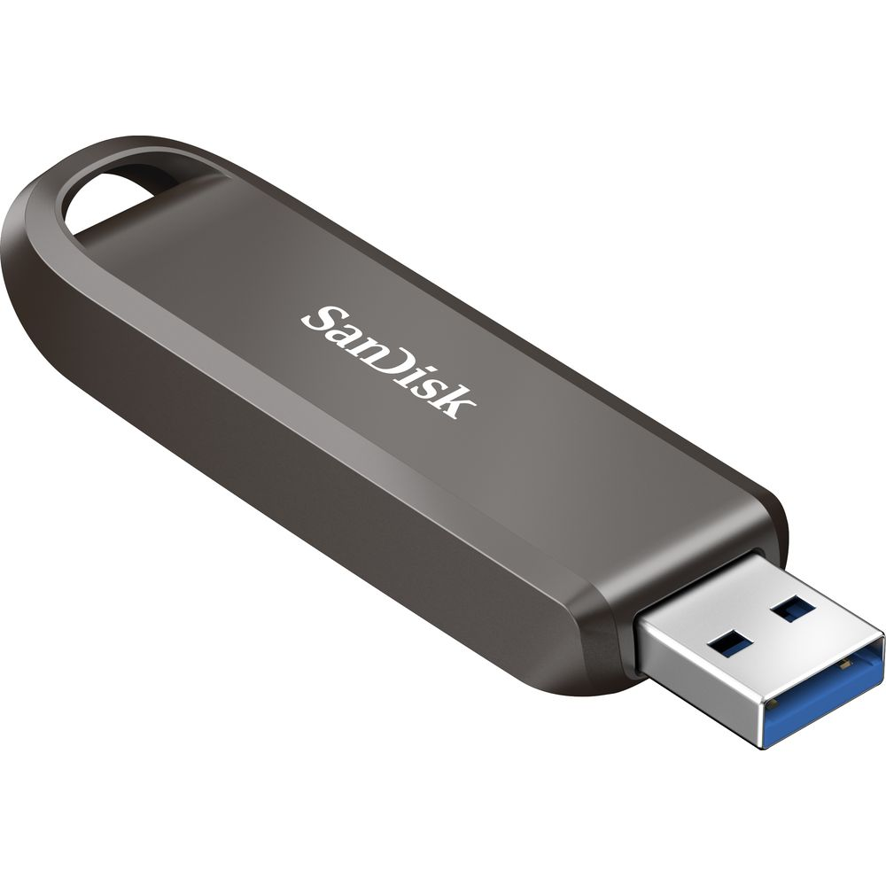 Grauer SanDisk USB-Stick mit silbernem Stecker und blauem Inneren.