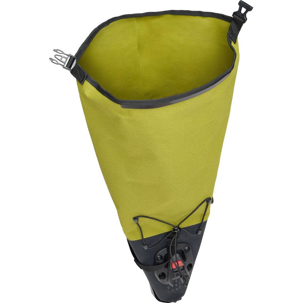 Un sac de vélo vert citron avec des accents noirs et des fermetures à boucle.