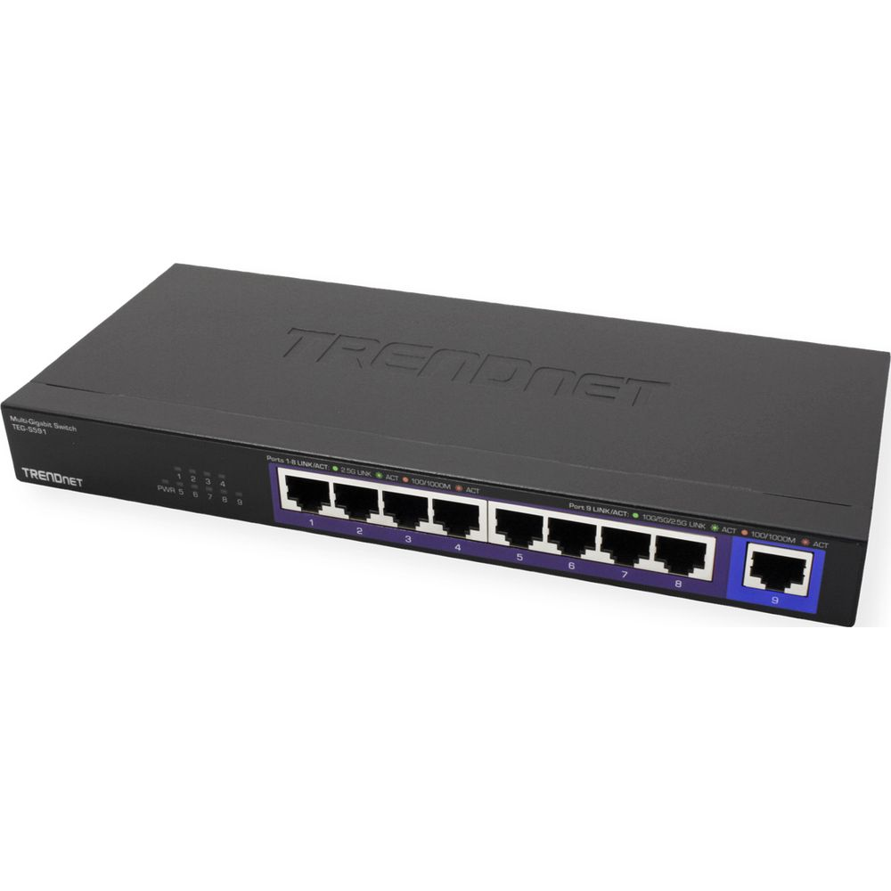 Switch réseau noir 9 ports avec logo Trendnet et étiquetage argenté.