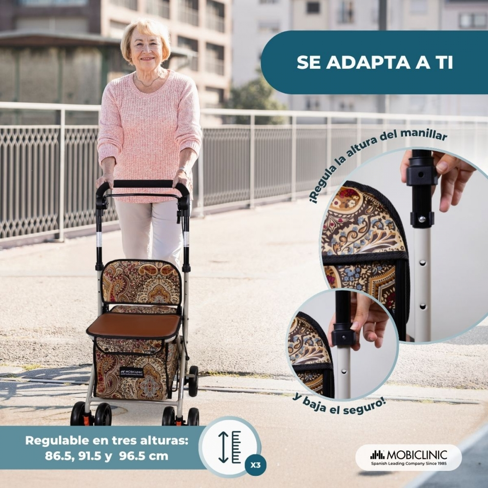 Mujer mayor empujando andador con asiento y bolsa. Se muestra ajuste altura.