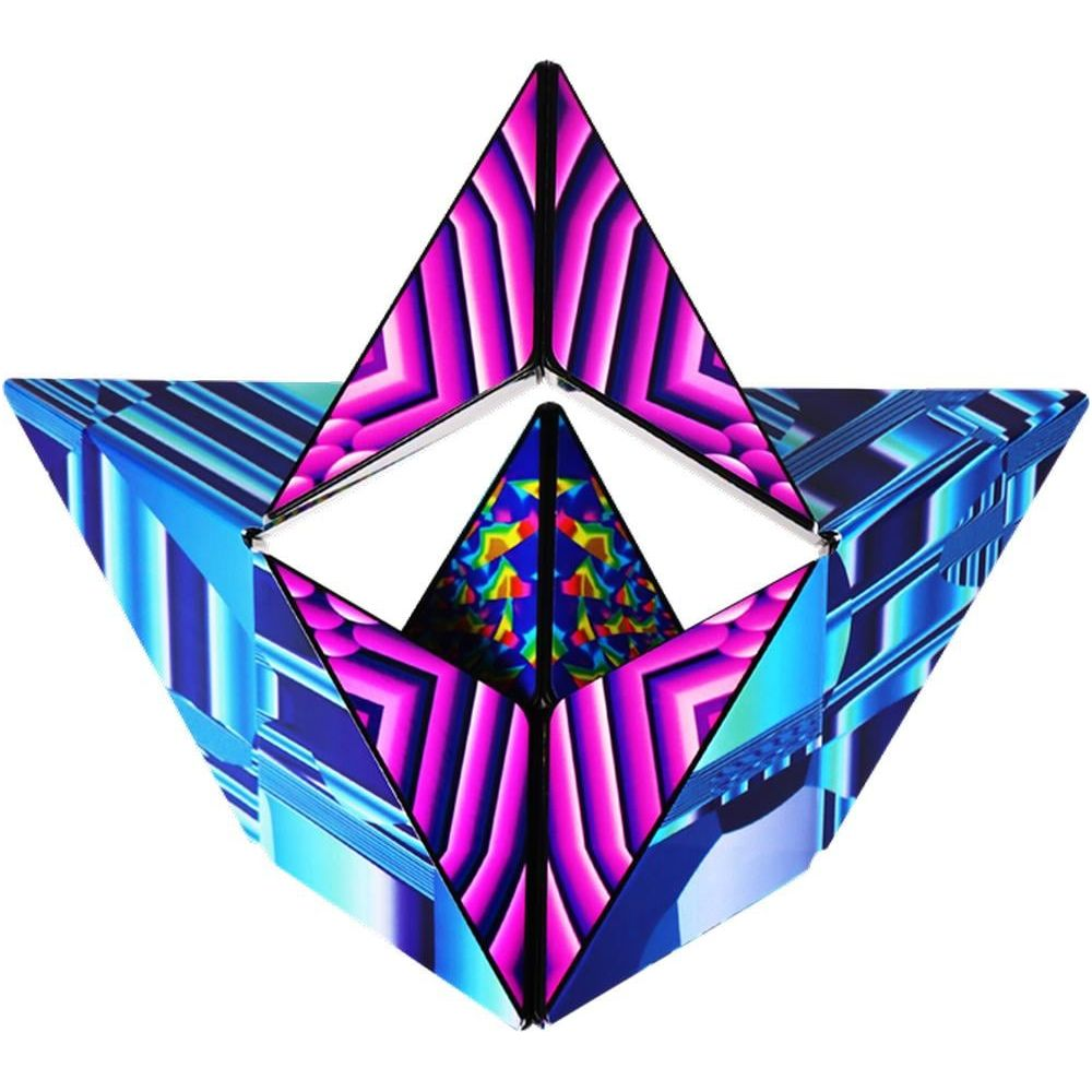 Geometrisches Kaleidoskop mit blauen und pinken Mustern.