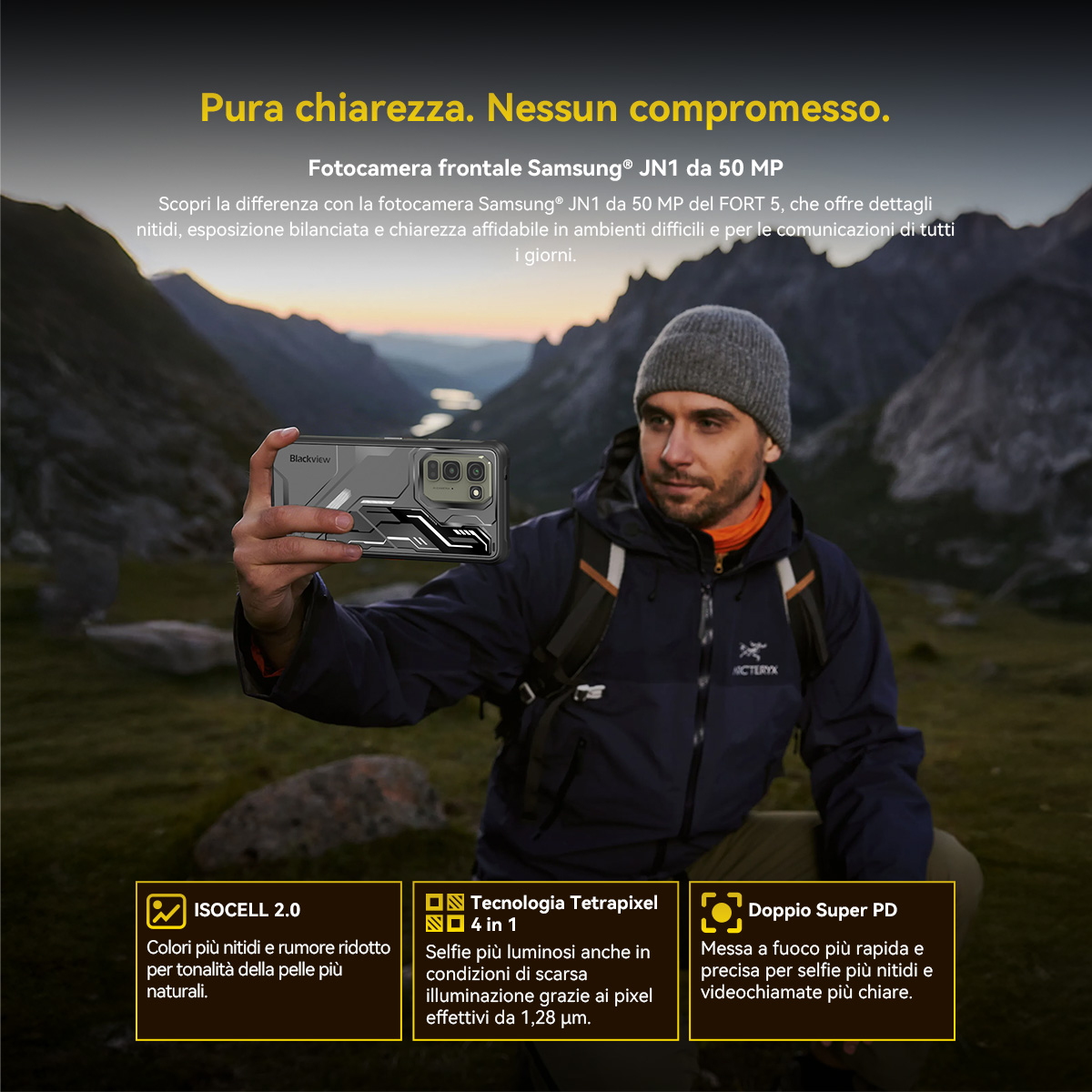 Uomo si fa un selfie con smartphone in paesaggio montuoso. ISOCELL 2.0.