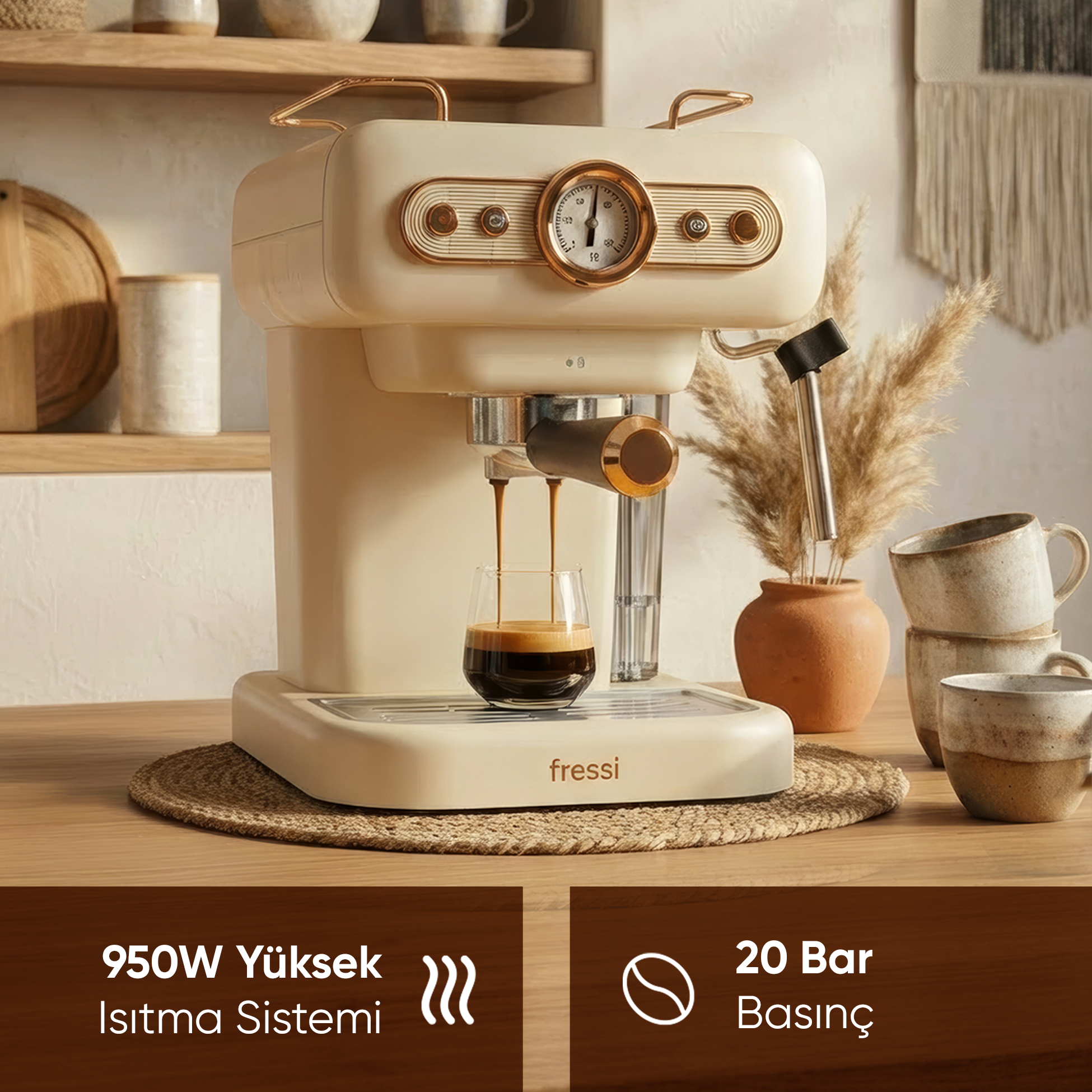 Krem rengi espresso makinesi bardağa kahve yapıyor. Arkada fincanlar ve bitkiler.