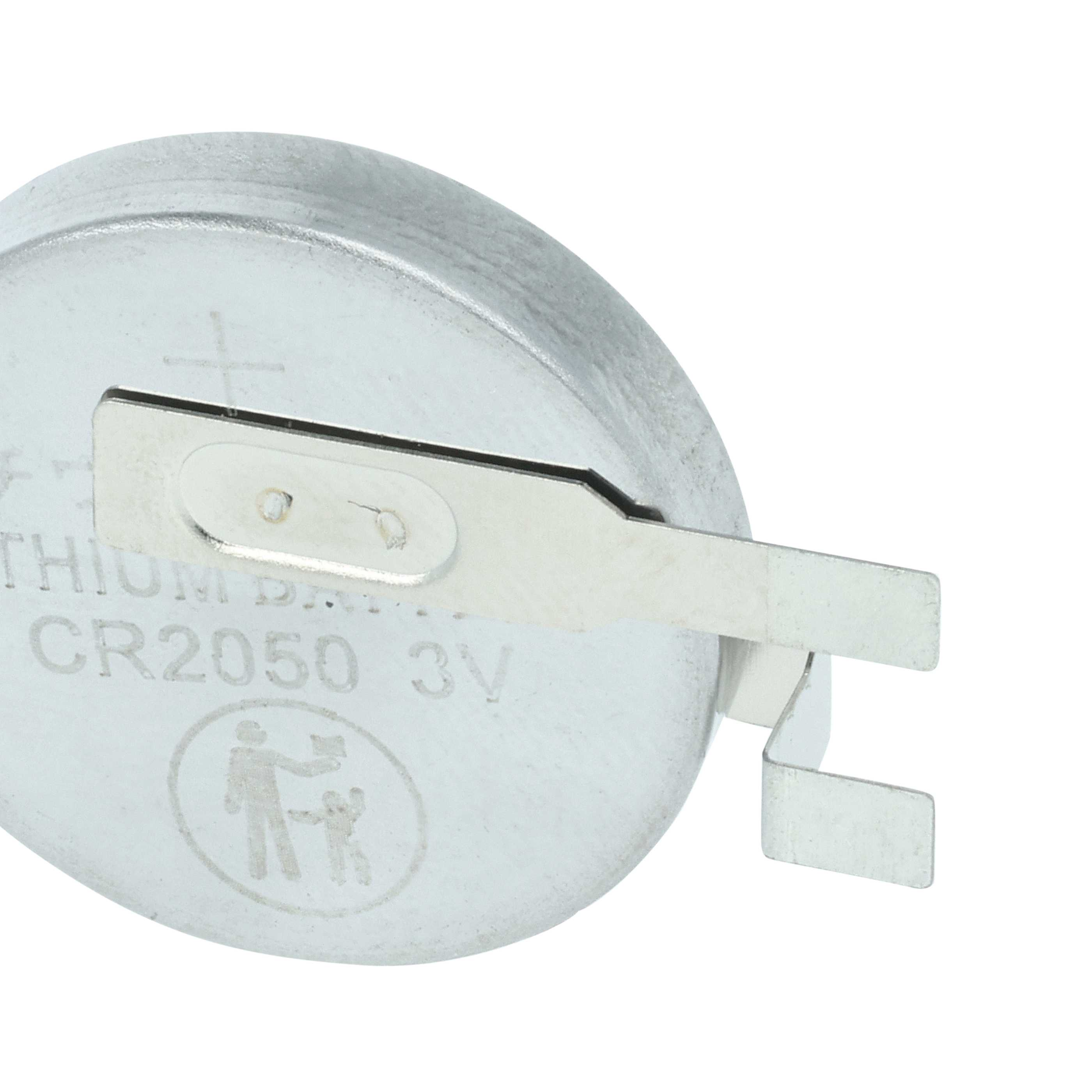 Silberne CR2050 3V Lithiumbatterie mit Metallkontakten auf weißem Hintergrund.