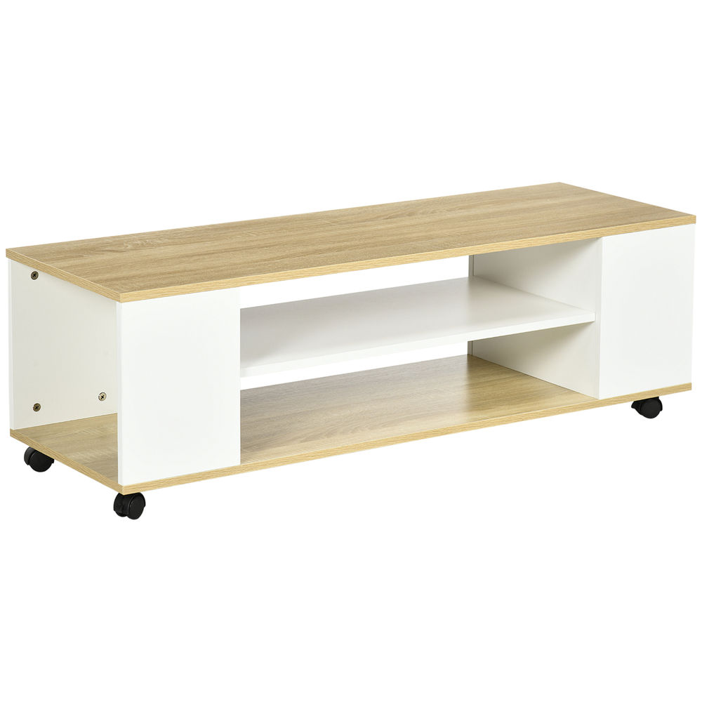 Un mueble de TV blanco y de madera clara con dos estantes abiertos y ruedas.