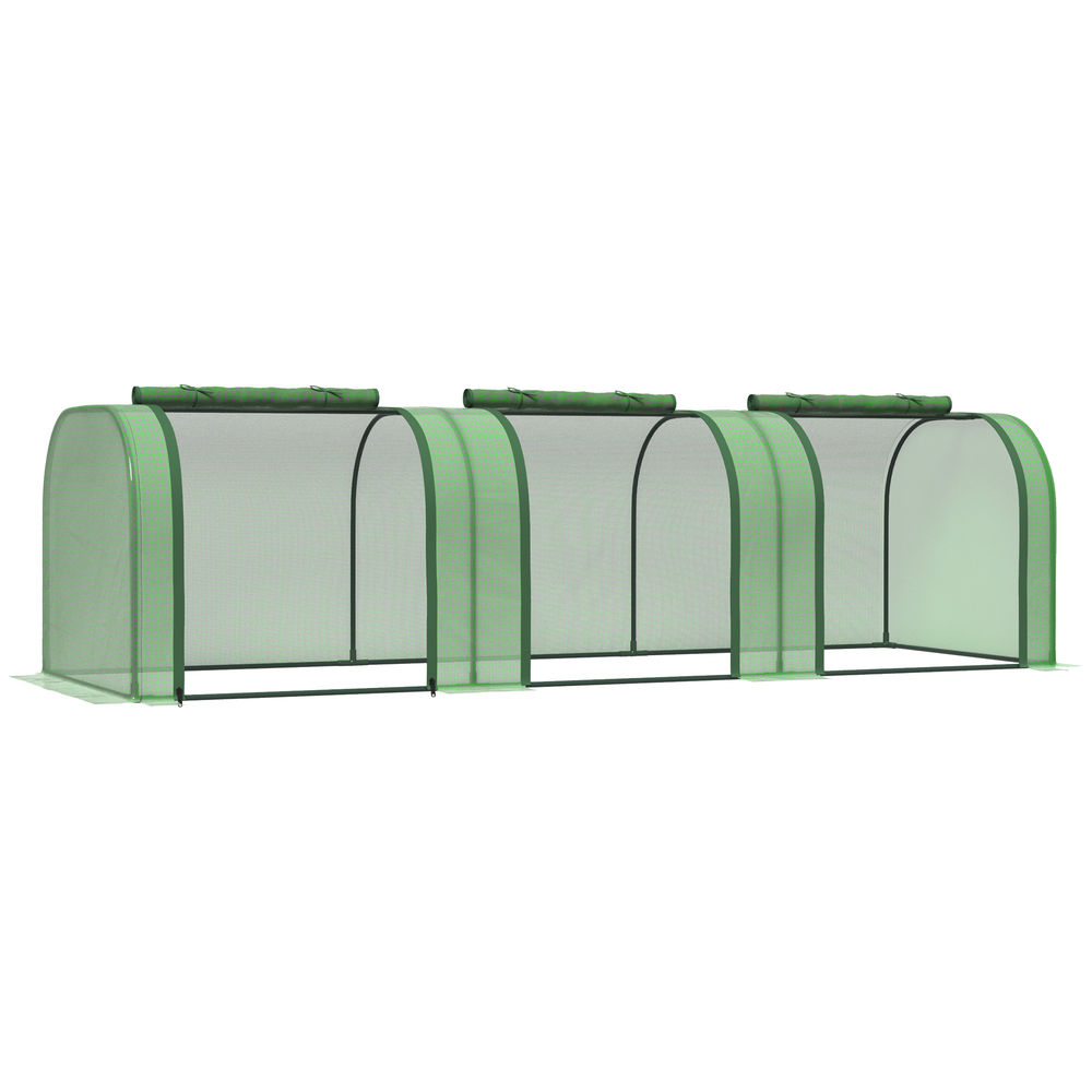 Un túnel de invernadero largo y verde con varios arcos y ventanas enrollables.