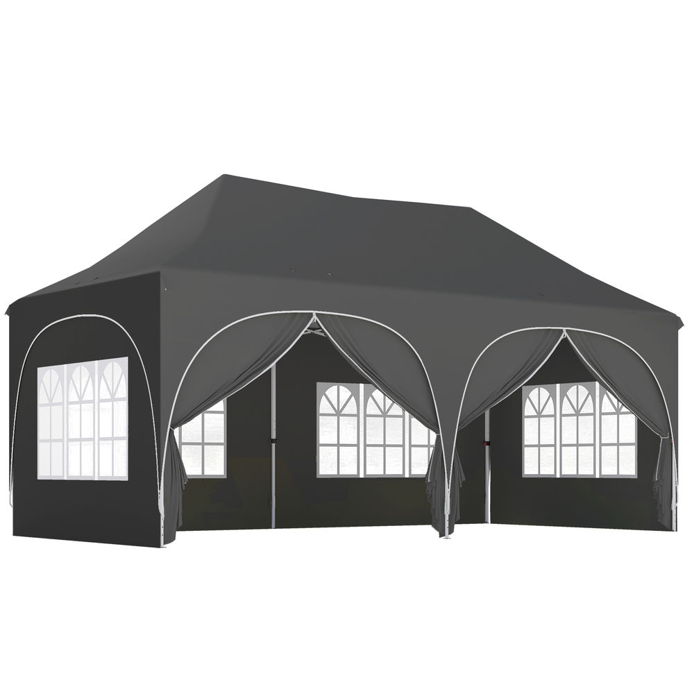 Un toldo plegable gris oscuro con ventanas arqueadas y cortinas.