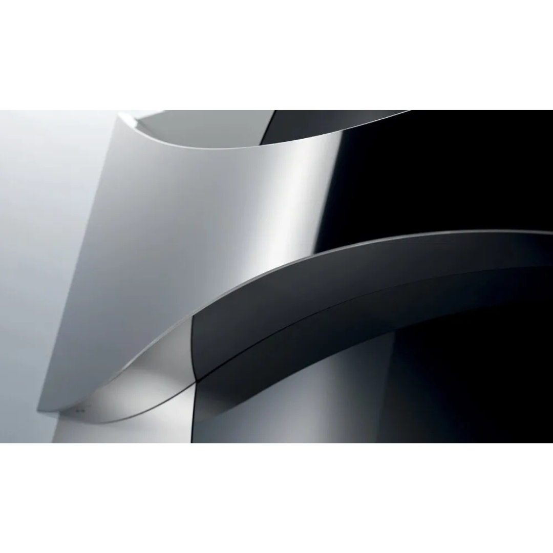 Forme astratte argentate e nere con linee curve e lisce.