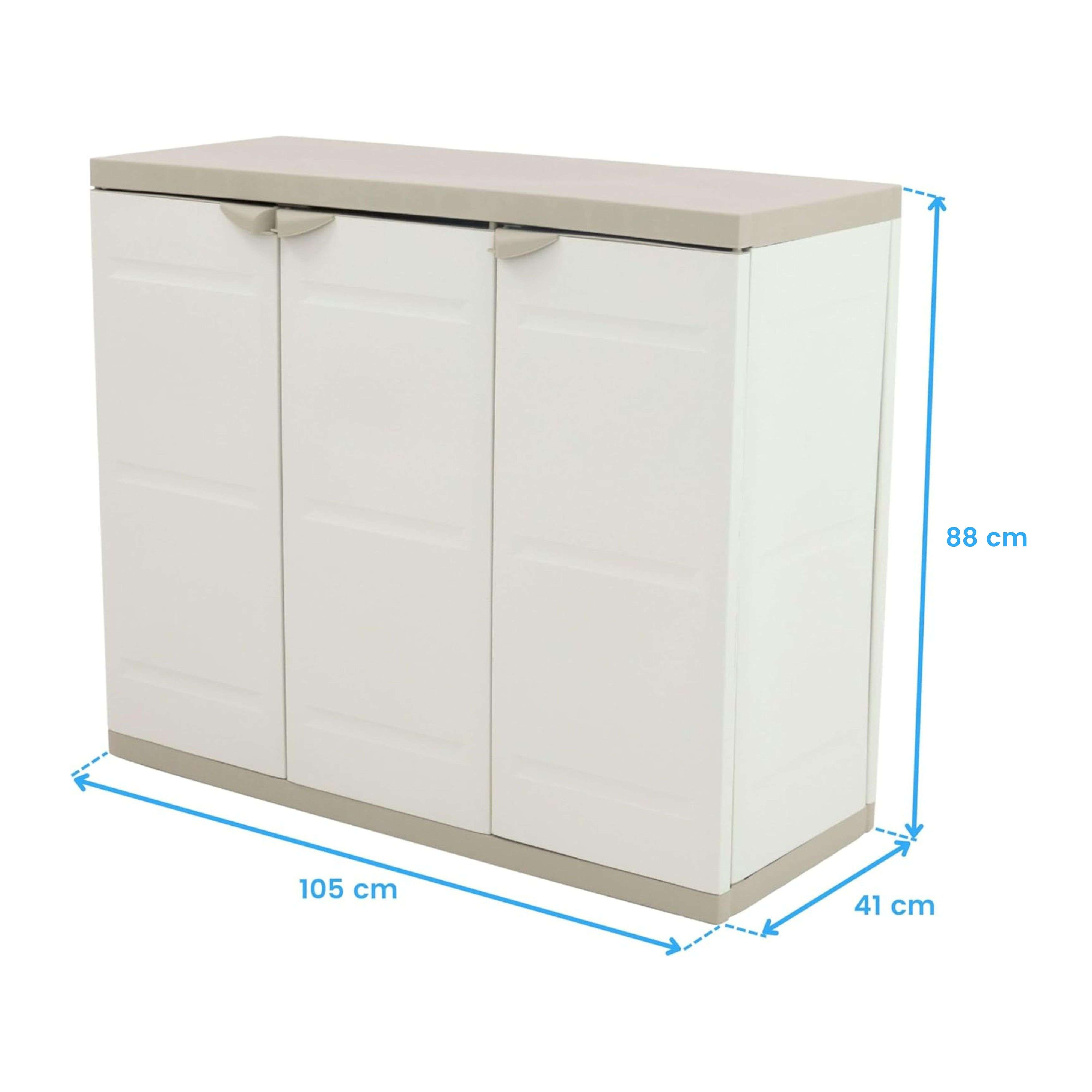Un armario blanco con tres puertas y base y tapa grises.