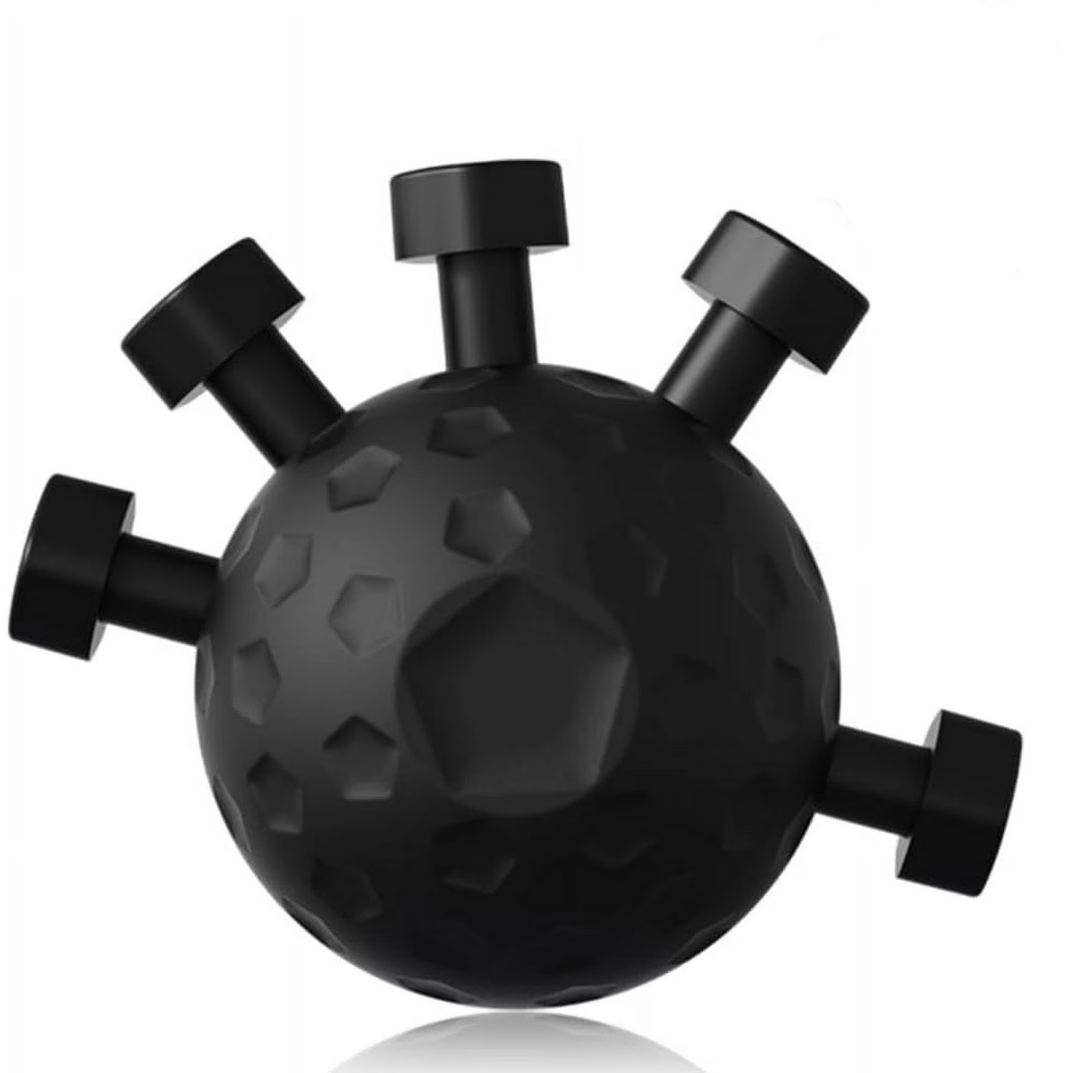 Schwarzer Ball mit sechseckigen Mustern und sechs Stiften.