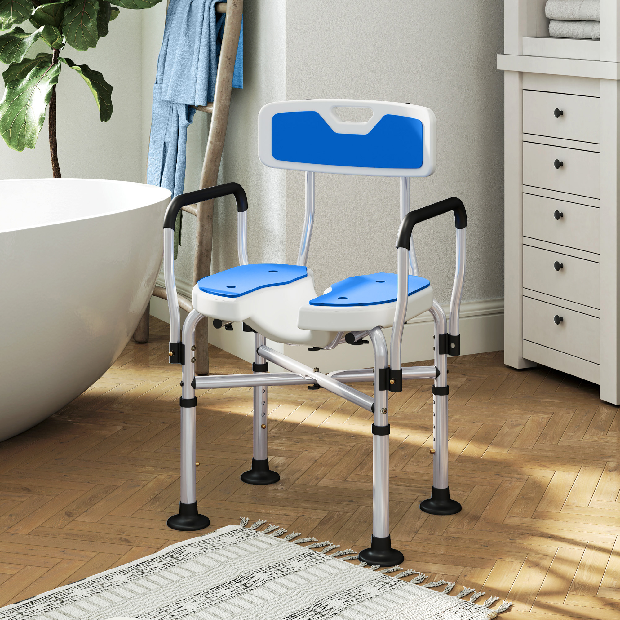 Una silla de ducha azul y blanca con reposabrazos está en un suelo de madera.
