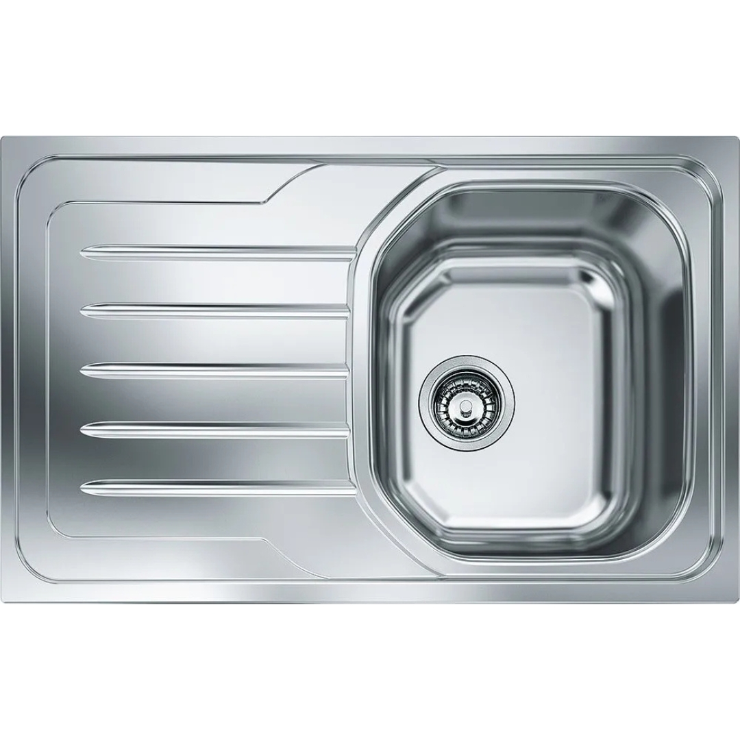 Un lavello in acciaio inox lucido con zona scolo e vasca squadrata.