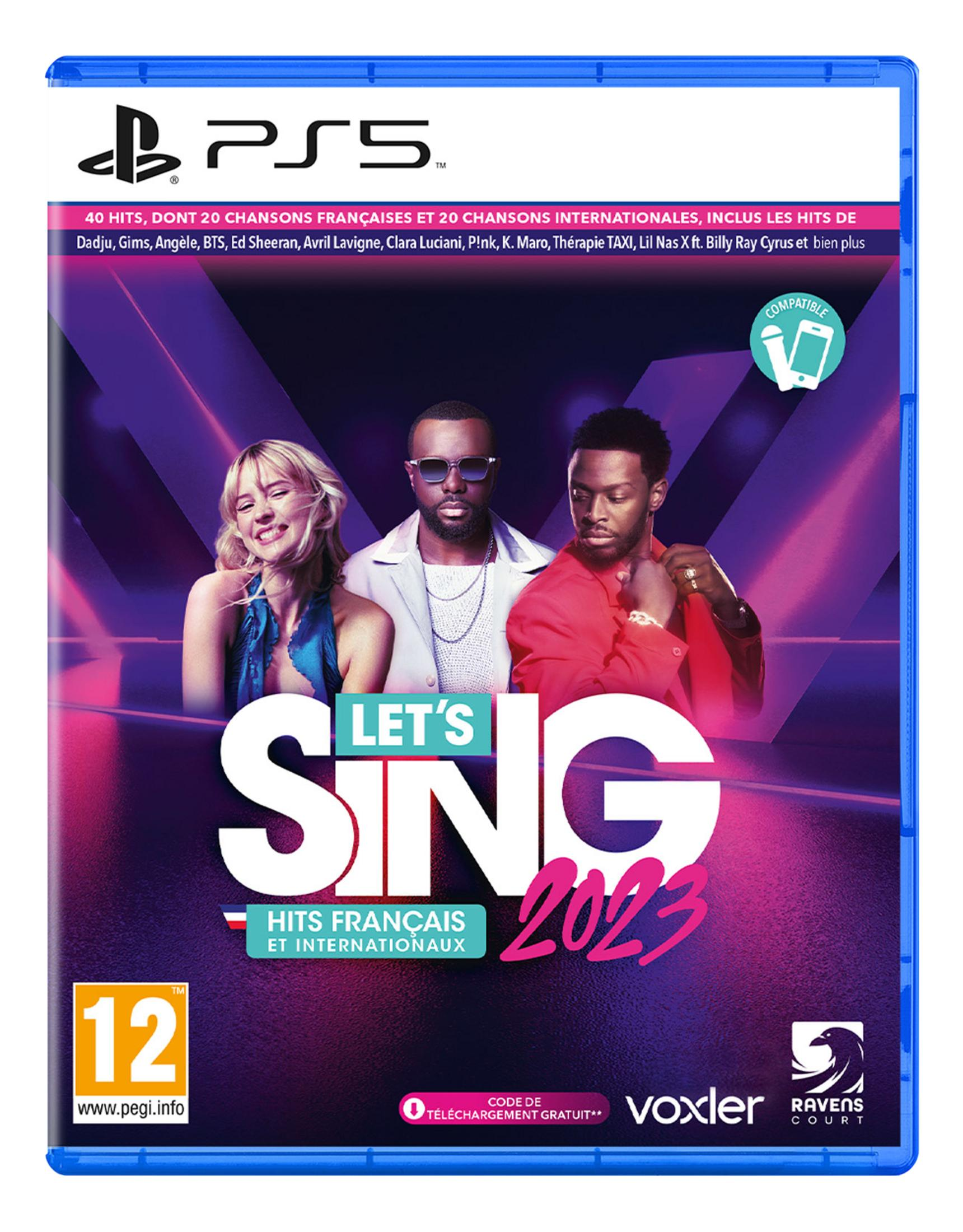 Copertina di Let's Sing 2023 con tre cantanti e logo PS5.