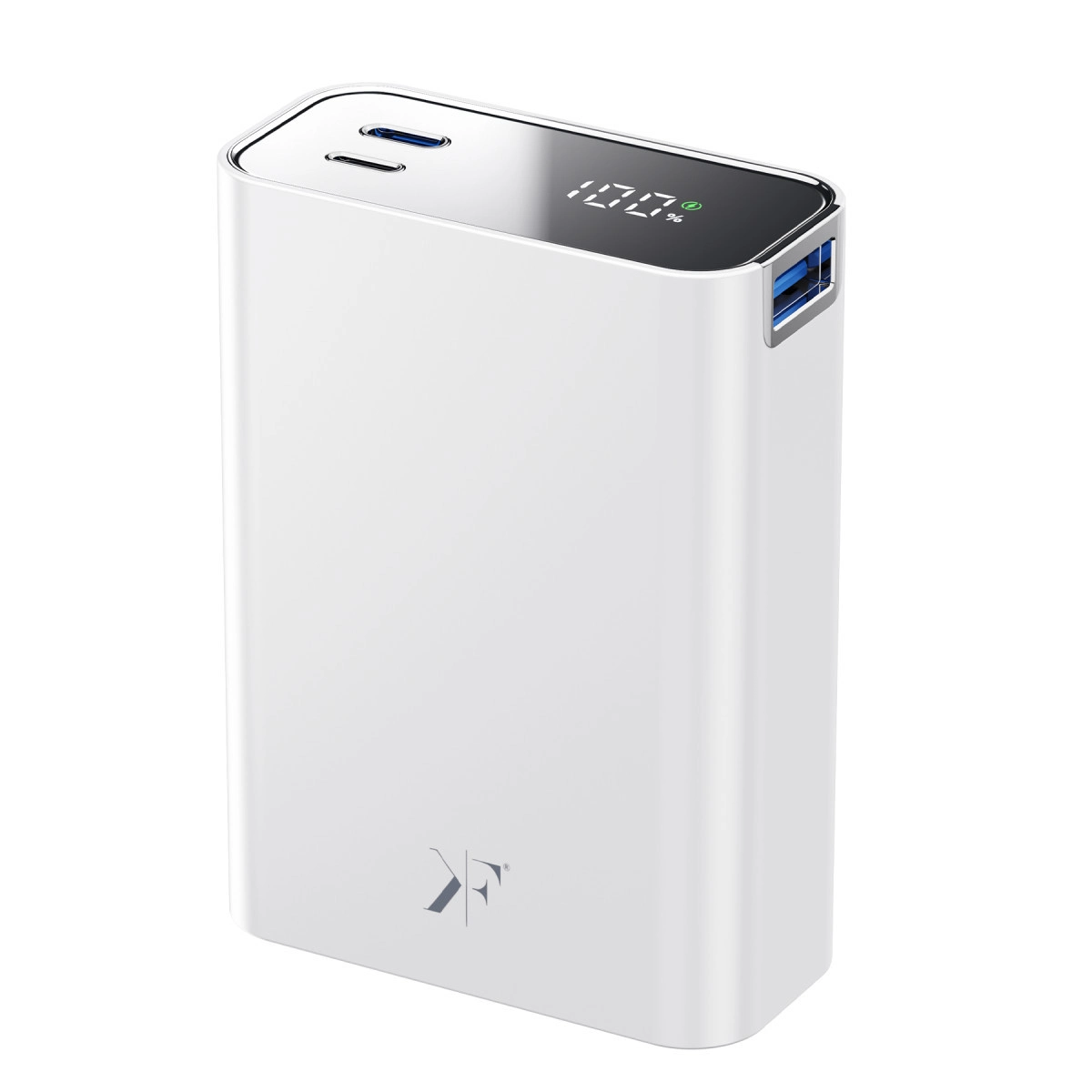Şarjı %100 gösteren dijital ekranlı beyaz powerbank cihazı.