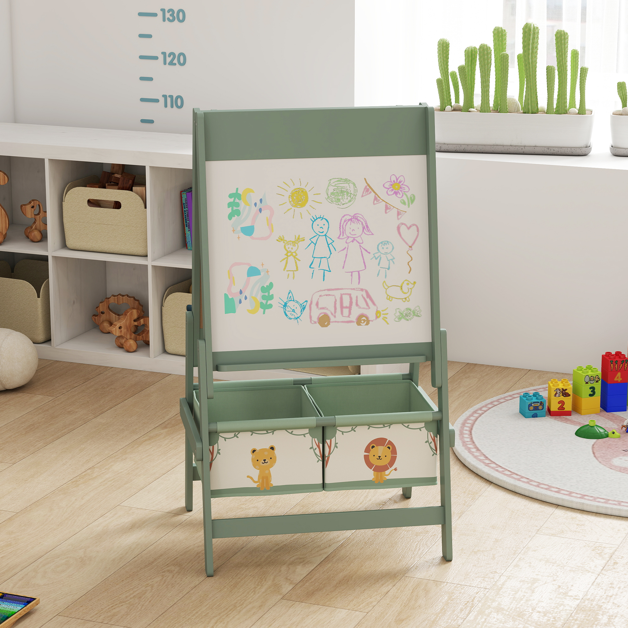 Caballlete verde con dibujos infantiles, juguetes y cactus.