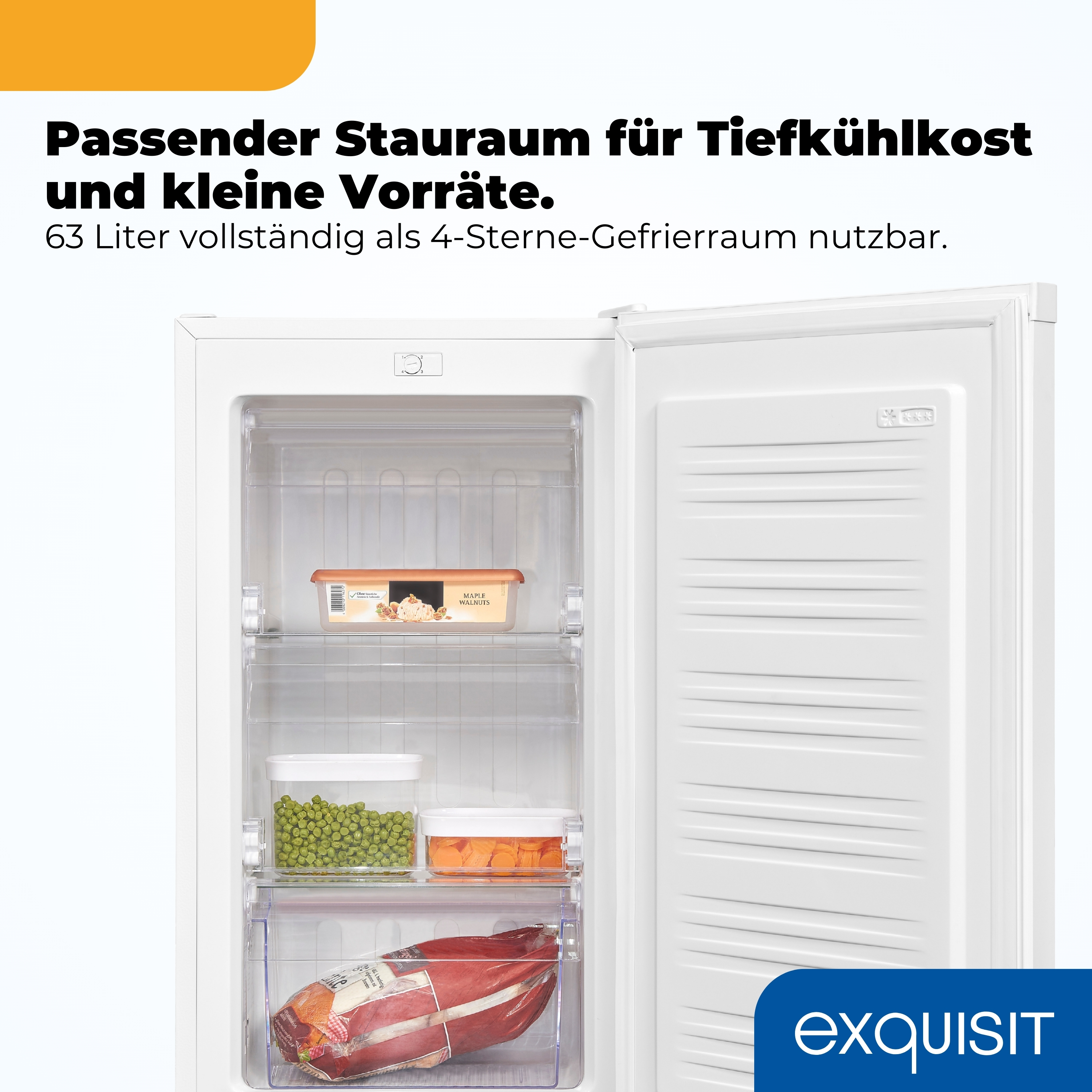 Ein offener Gefrierschrank mit gefrorenen Lebensmitteln in transparenten Behältern.