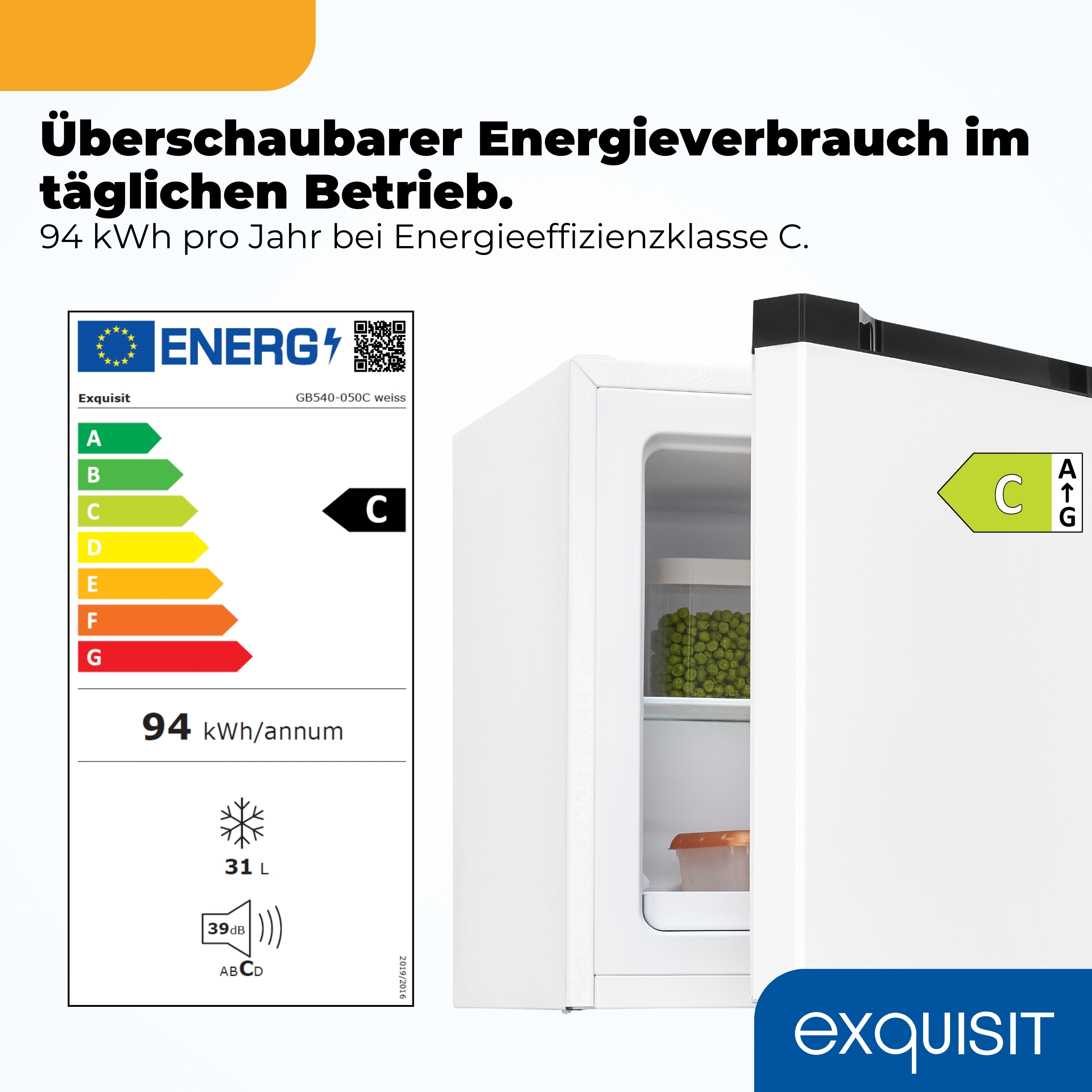 Energielabel mit Klasse C, 94 kWh/Jahr, 31 L Kapazität. Kühlschrank mit gefülltem Fach.