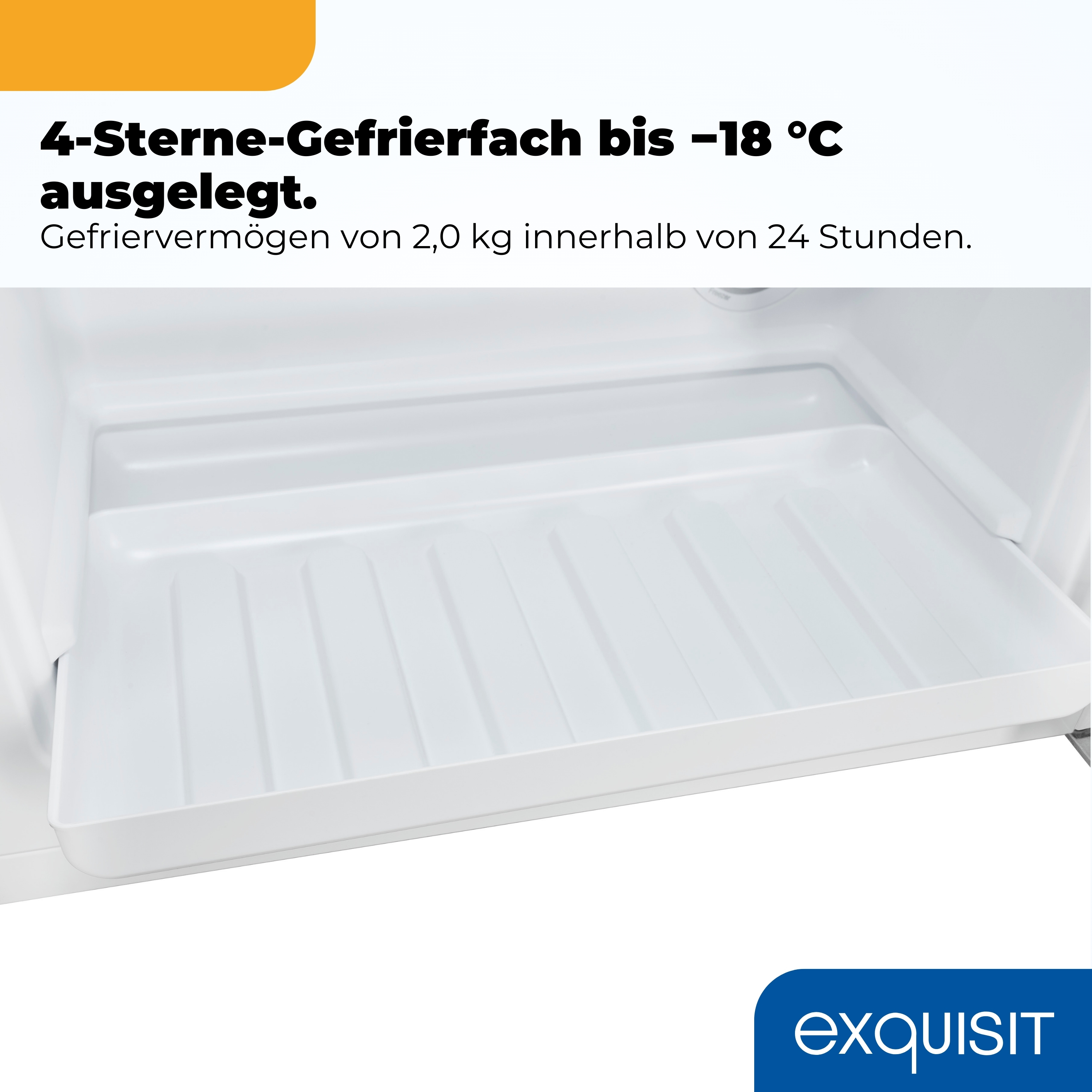 Ein leeres weißes Gefrierfach mit Rillen und einer Schublade.