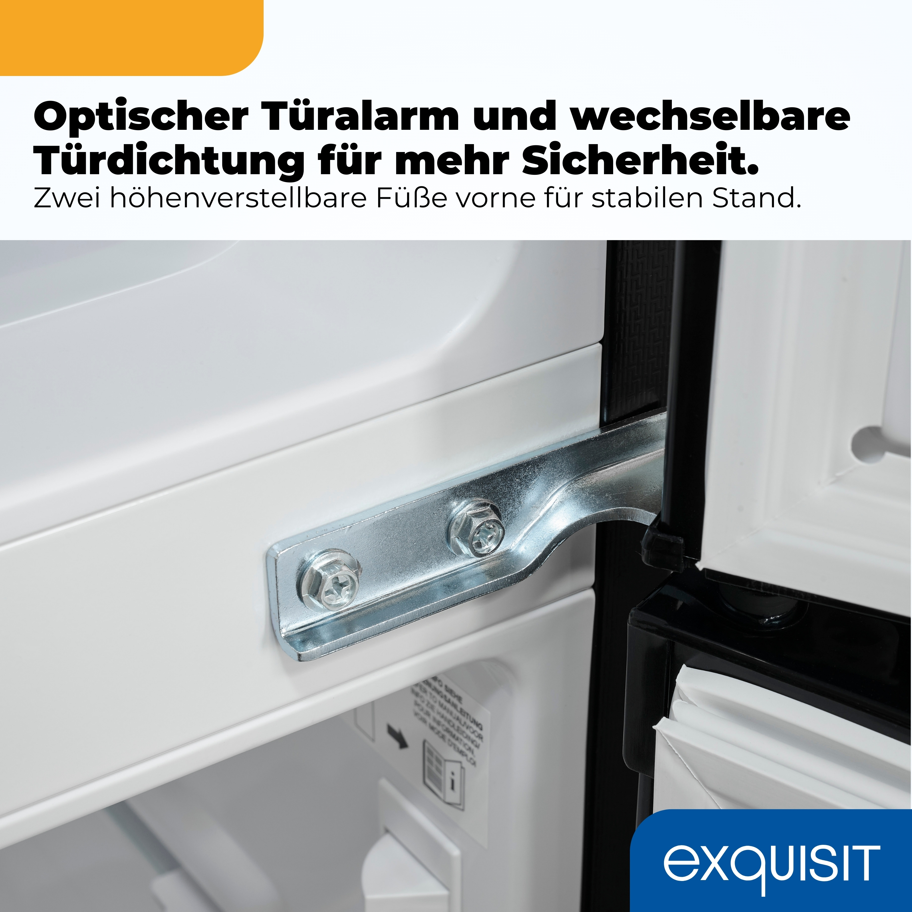 Detailaufnahme der Kühlschranktürscharniere und -dichtung mit dem Markennamen.