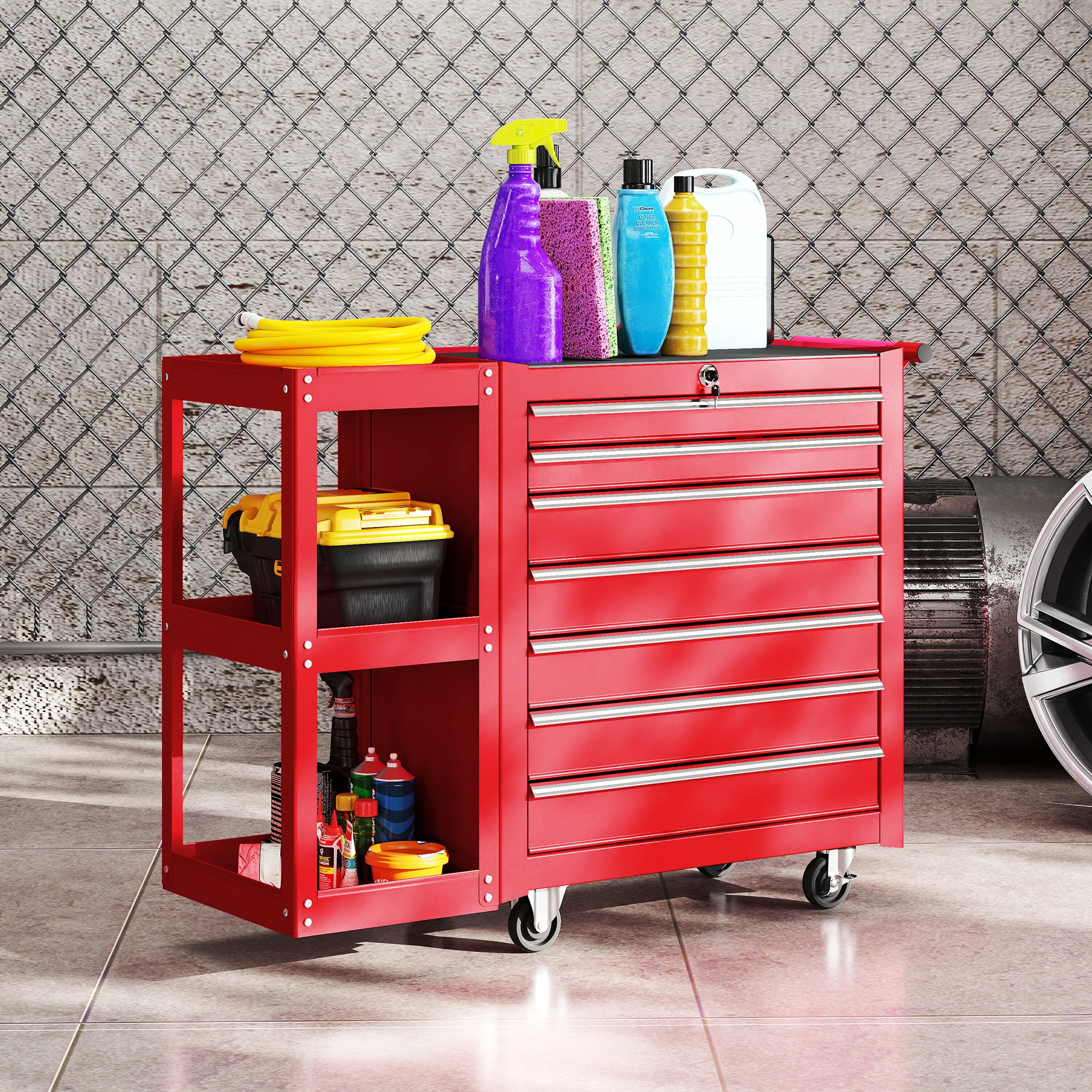 Un carrito de herramientas rojo con cajones y estantes, con botellas de limpieza y herramientas.