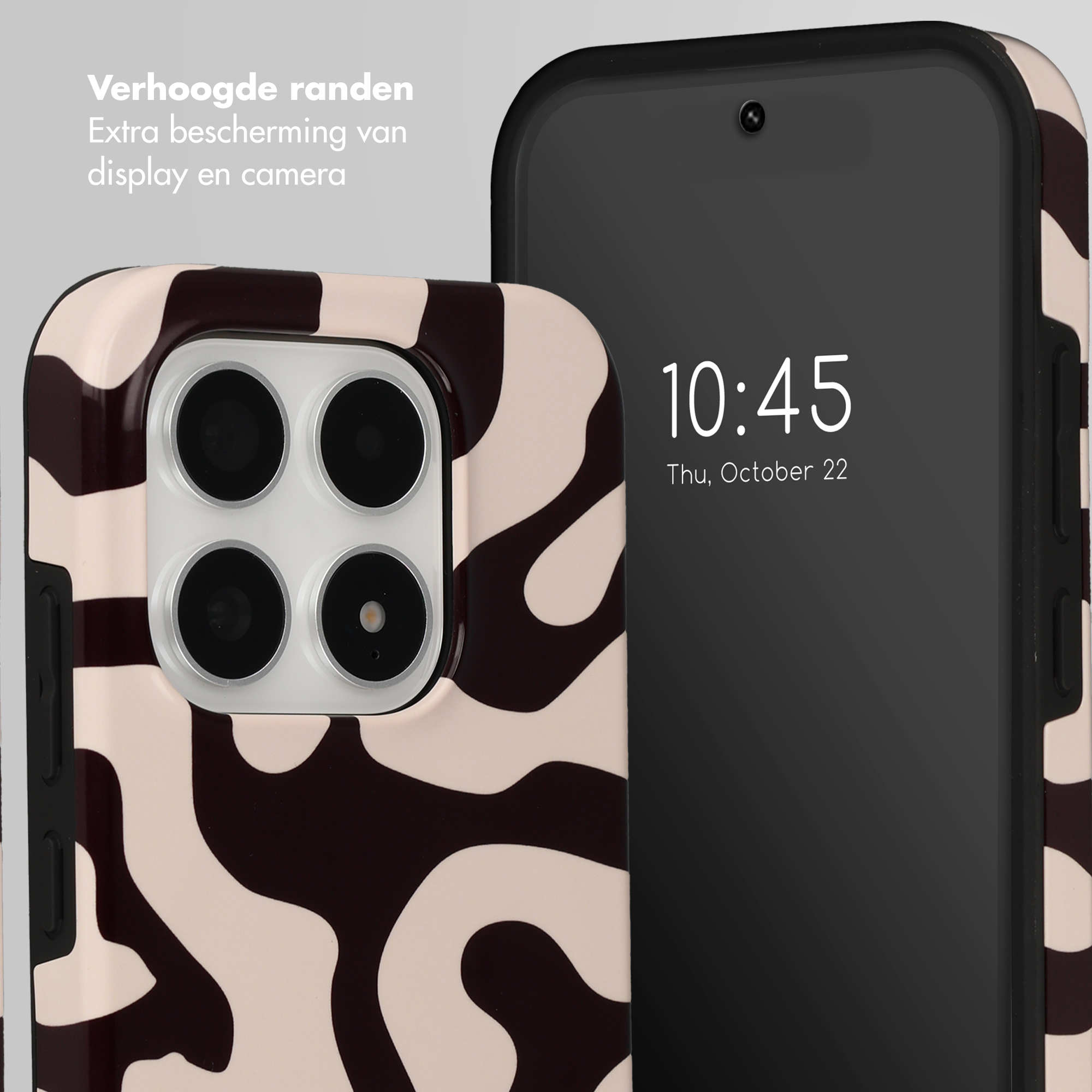 Une coque de téléphone à motif marron et blanc à côté d'un smartphone.