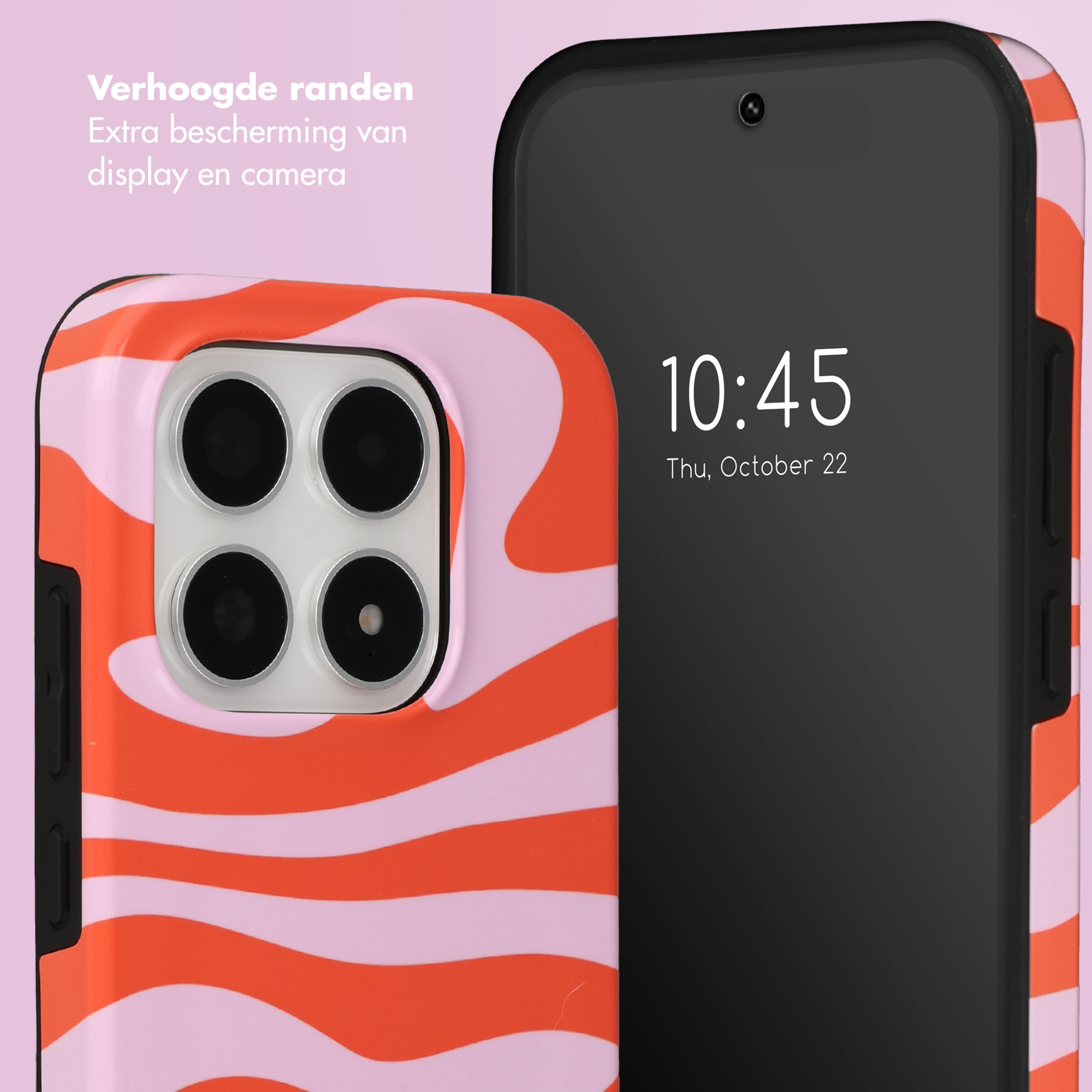 Un téléphone avec un étui à motif ondulé rose et orange et un bloc caméra.