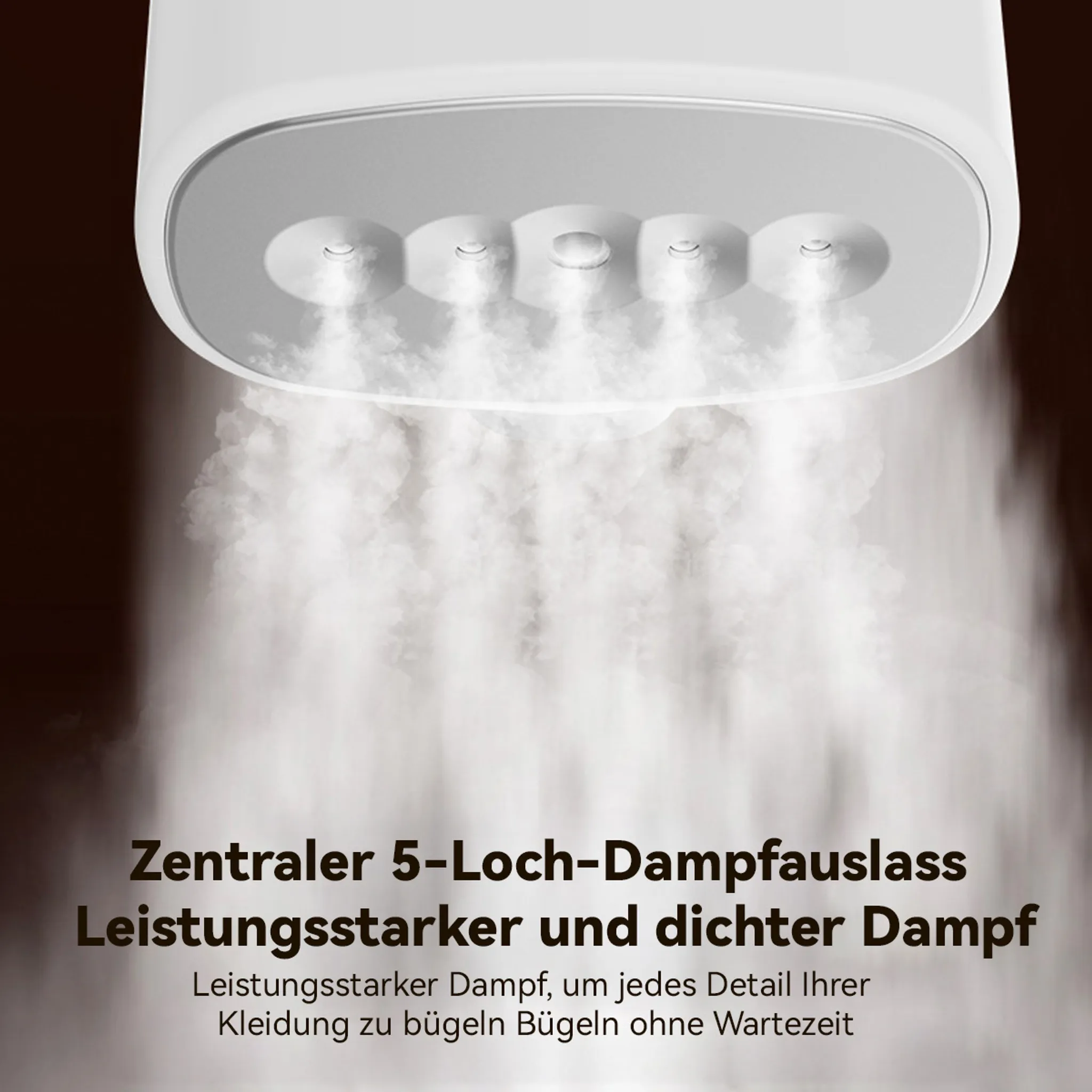 Ein Dampfbügeleisen mit 5 Löchern, das starken Dampf ausstößt.
