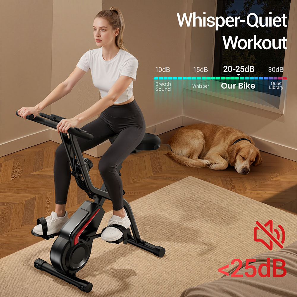 Eine Frau trainiert auf einem Heimtrainer, während ein Hund schläft. Leiser Betrieb.