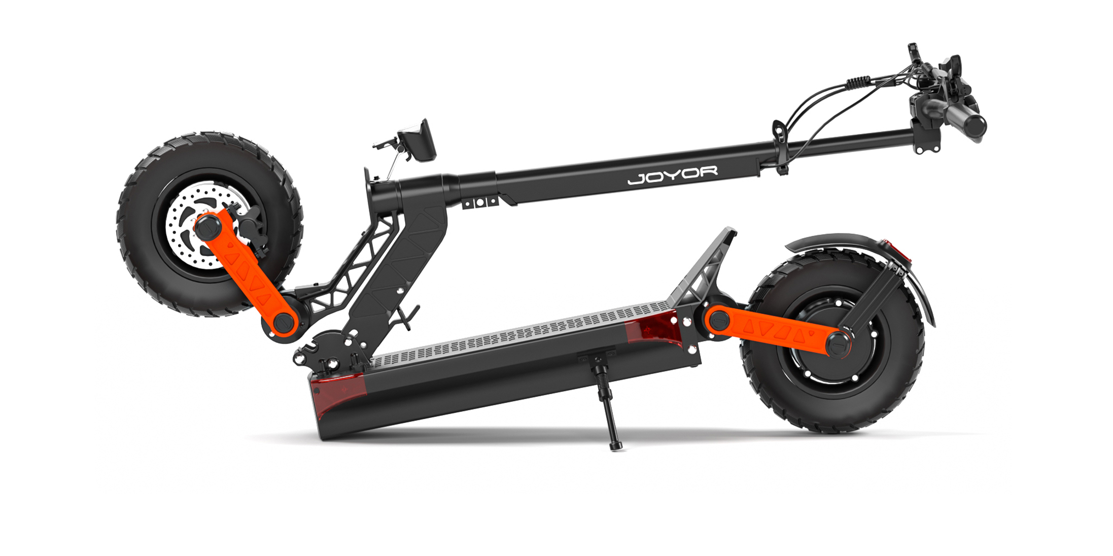 Schwarzer E-Scooter mit orangefarbenen Akzenten, zusammengeklappt.