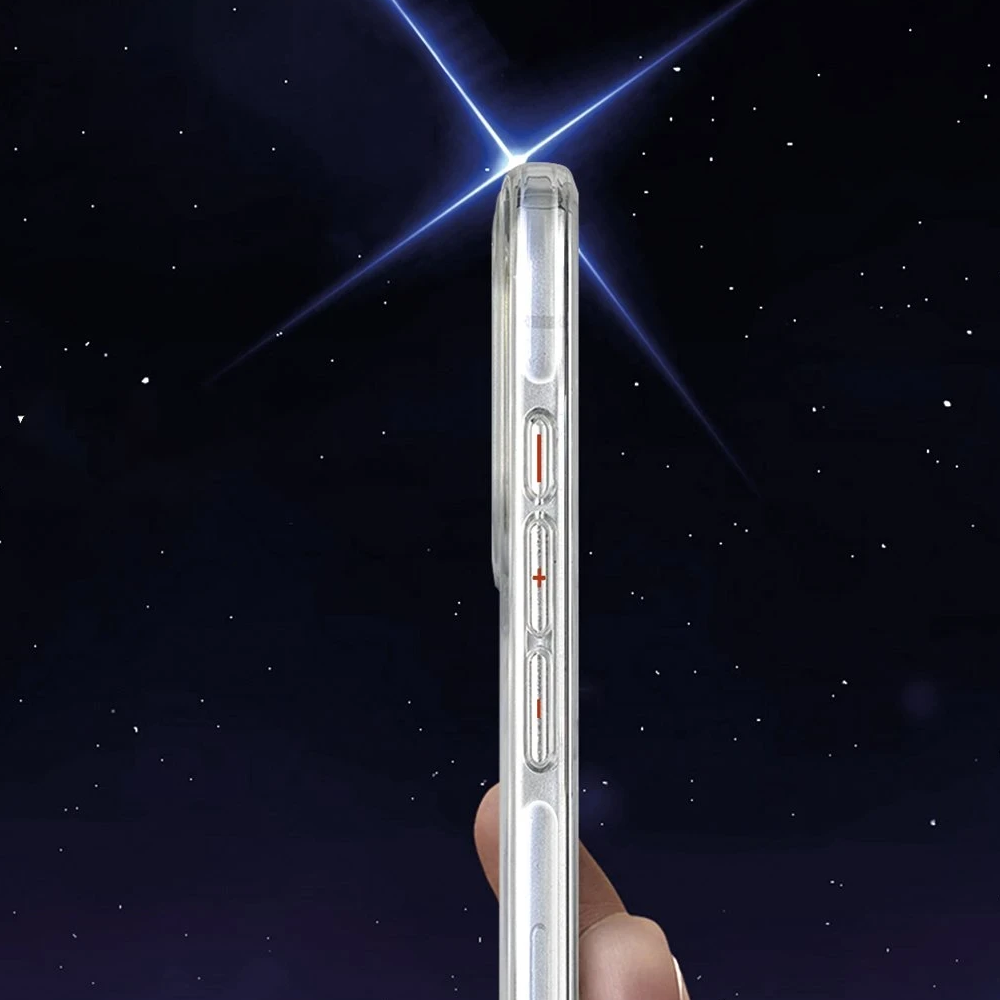 Yıldızlı gece gökyüzüne karşı ses düğmeli şeffaf telefon kılıfı.