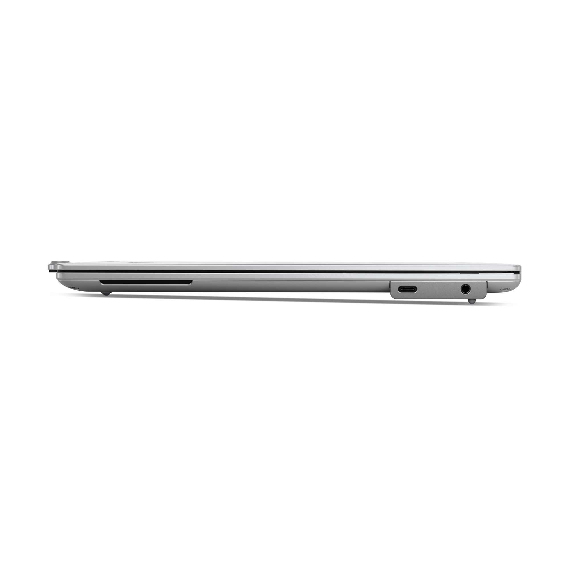 Bordo laptop argento con USB-C e jack cuffie.